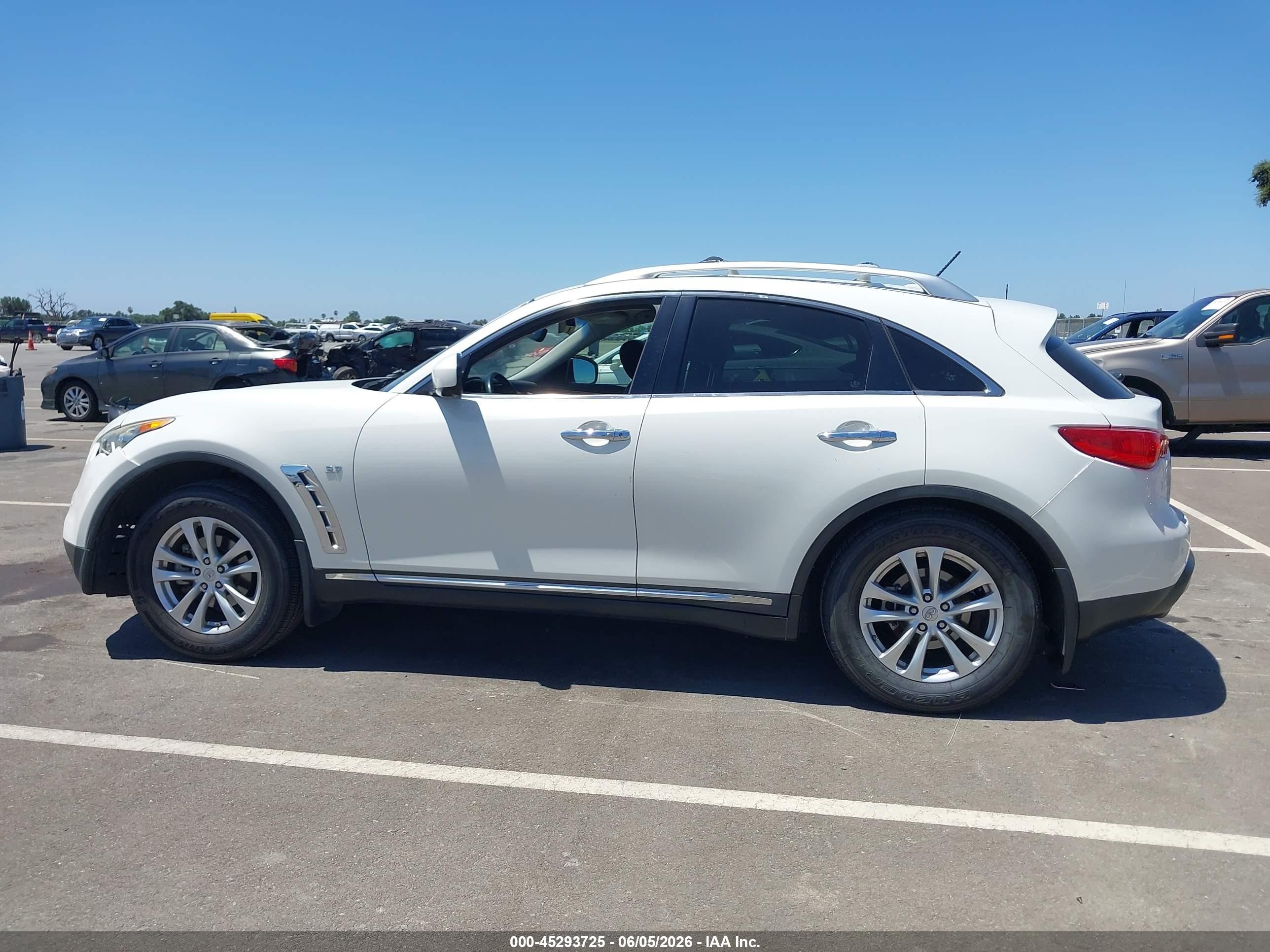 2014 Infiniti Qx70   White vin: JN8CS1MW5EM410678