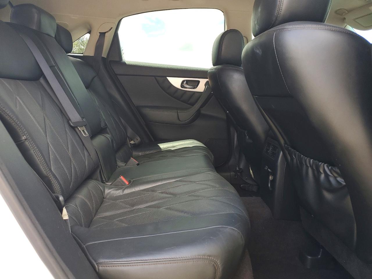 2013 Infiniti Fx37 White vin: JN8CS1MW8DM170685