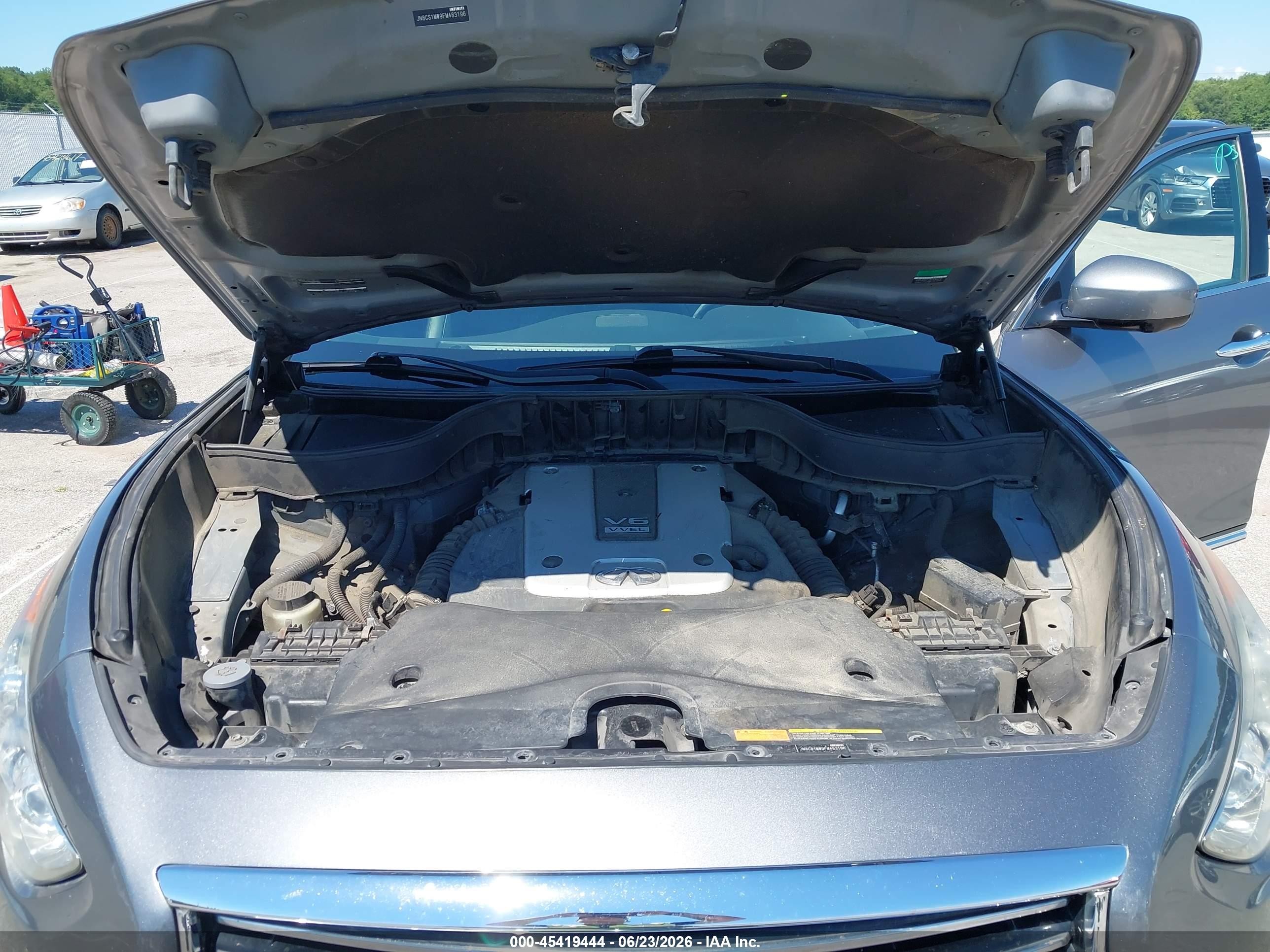 2015 Infiniti Qx70 Silver vin: JN8CS1MW9FM483196