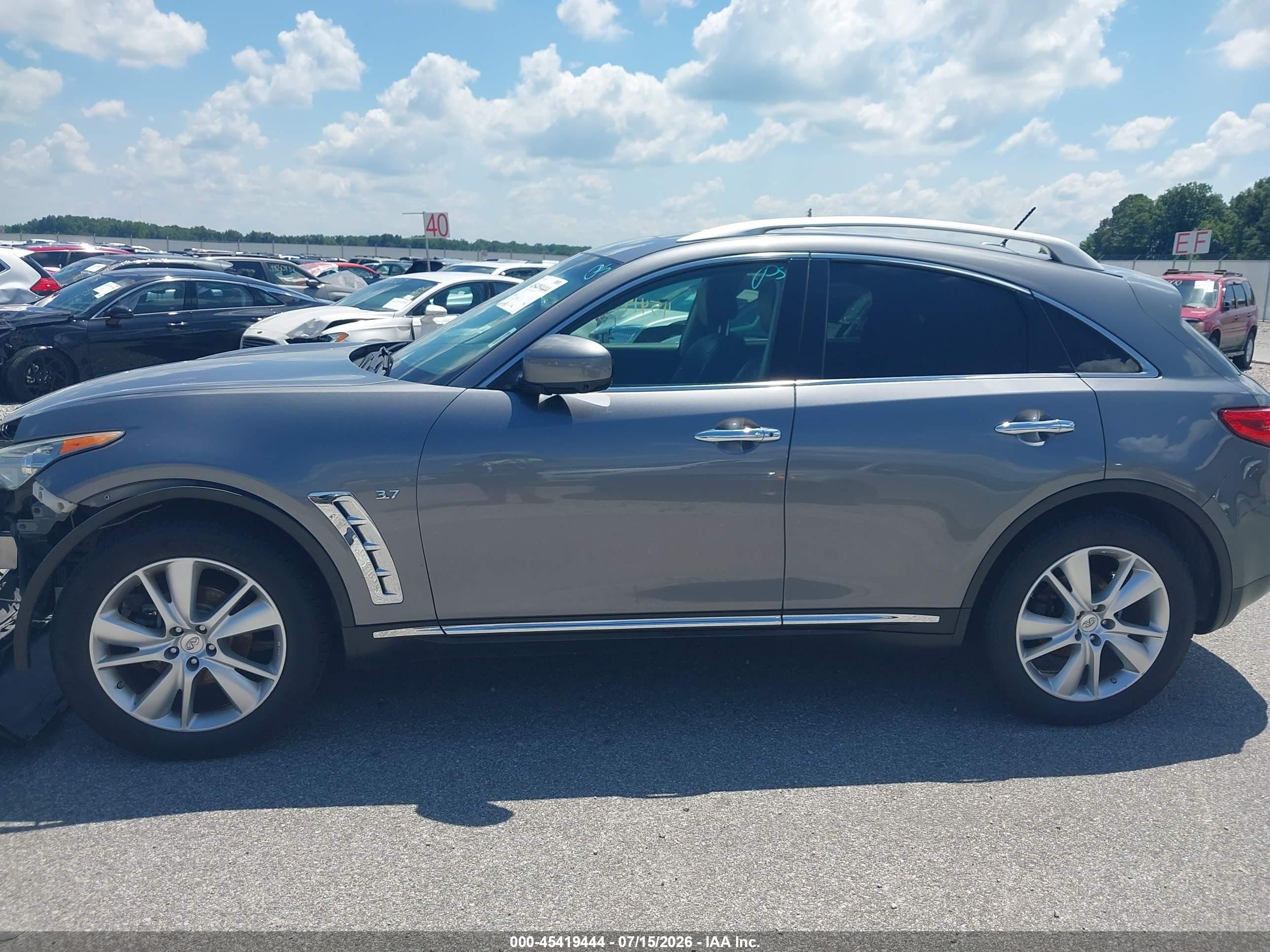2015 Infiniti Qx70 Silver vin: JN8CS1MW9FM483196