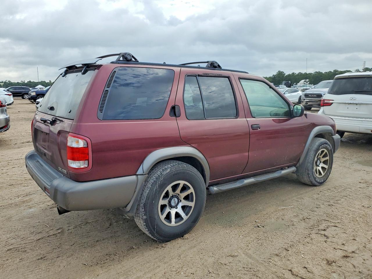 2001 Nissan Pathfinder Se Red vin: JN8DR07X11W504733