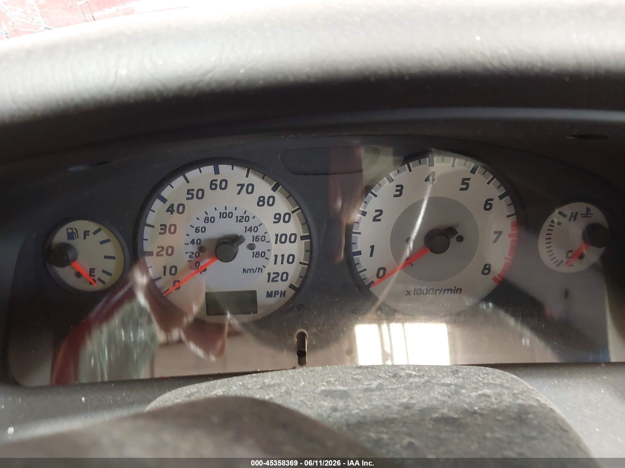 2001 Nissan Pathfinder Se Red vin: JN8DR07X11W510564