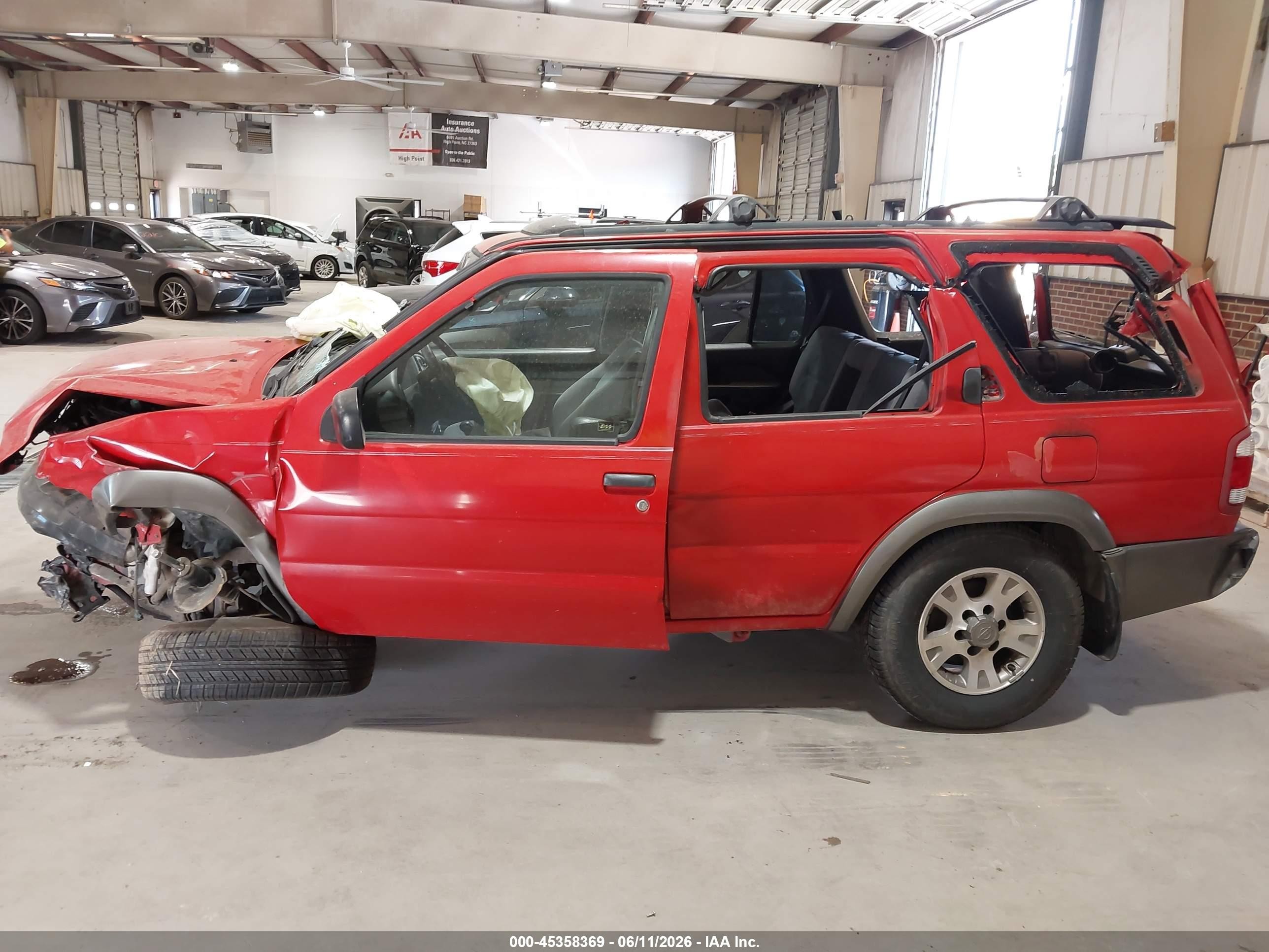 2001 Nissan Pathfinder Se Red vin: JN8DR07X11W510564