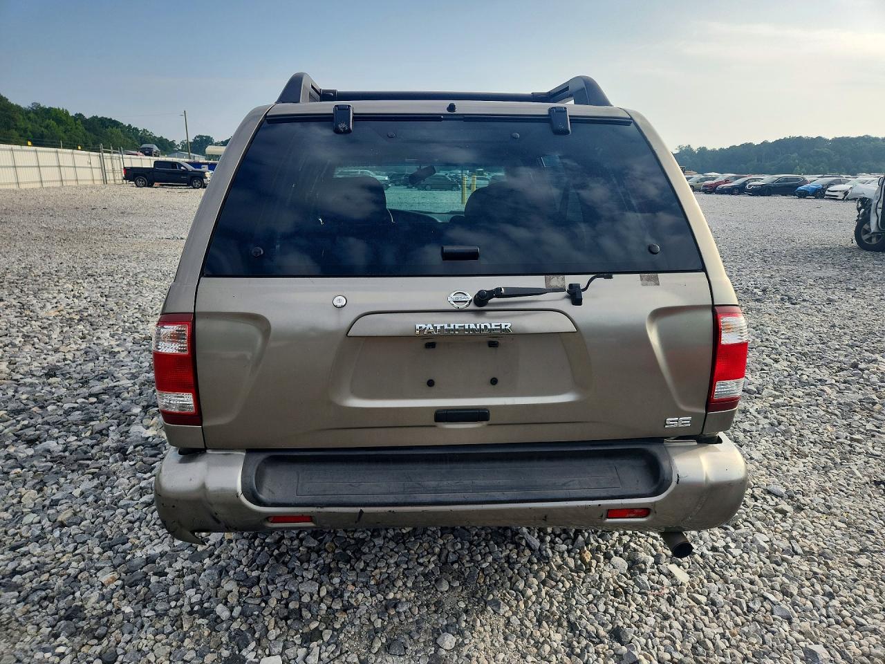 2004 Nissan Pathfinder Se Beige vin: JN8DR09X34W803707