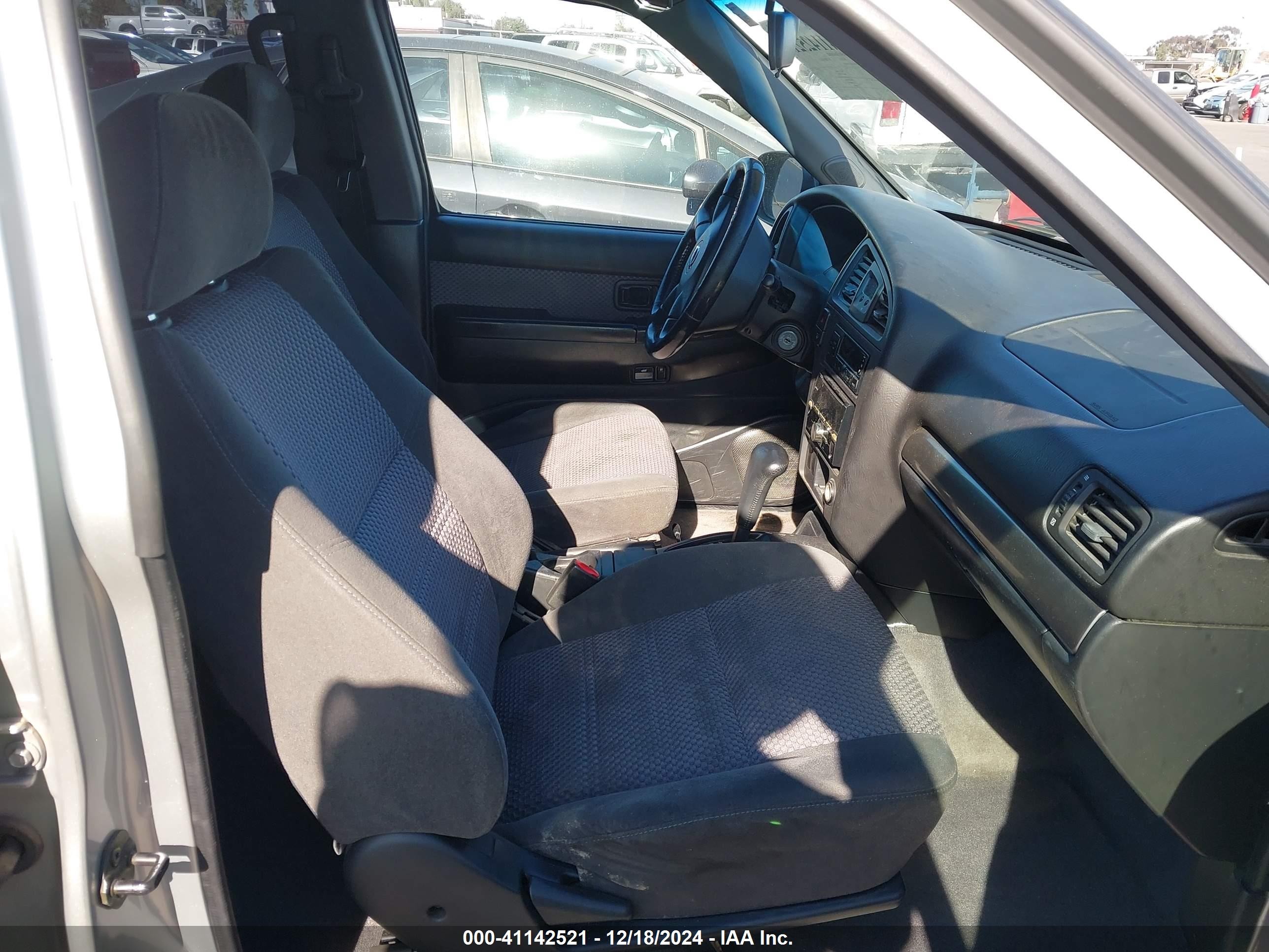 Price & History 2004 Nissan Pathfinder Se 3.5l V-6 Dohc, Vvt