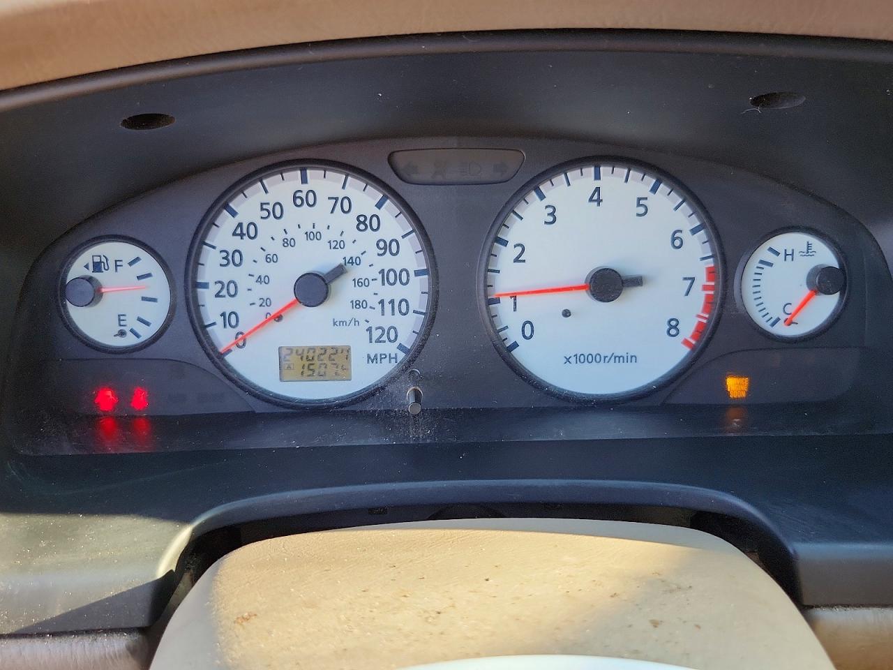 2002 Nissan Pathfinder Se Brown vin: JN8DR09X52W663138