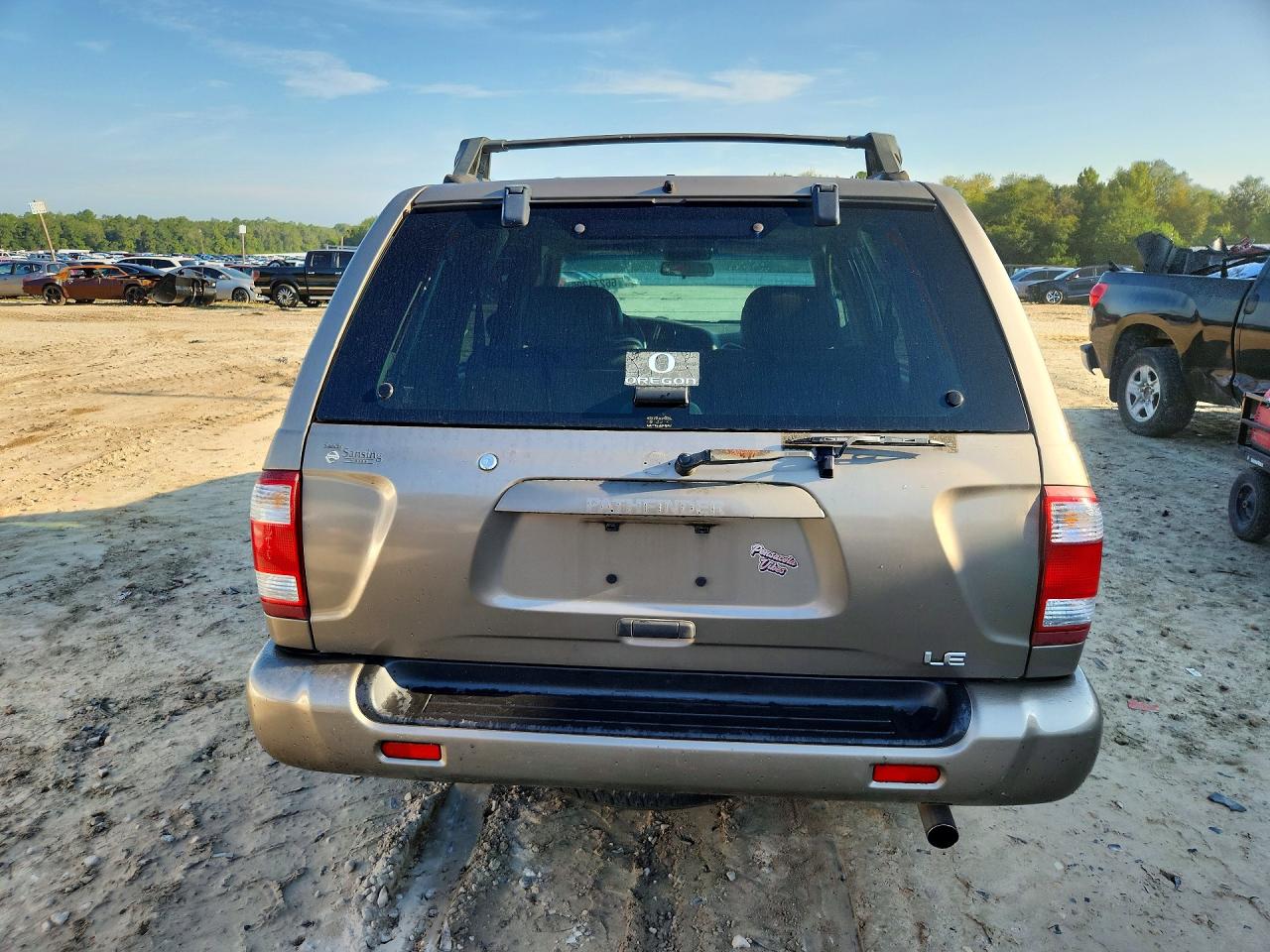 2002 Nissan Pathfinder Se Brown vin: JN8DR09X52W663138