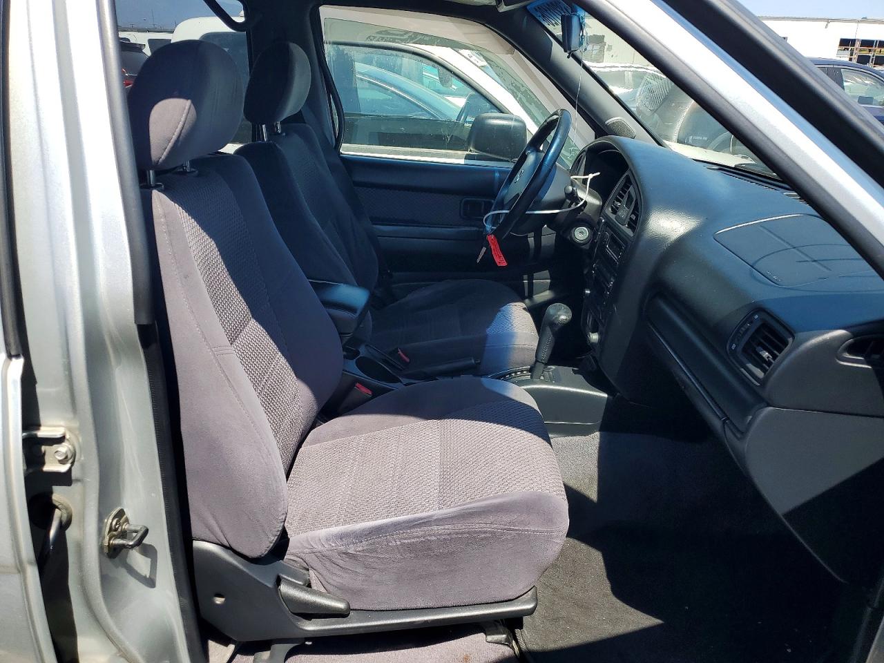 2002 Nissan Pathfinder Se Серебряный vin: JN8DR09X52W666993