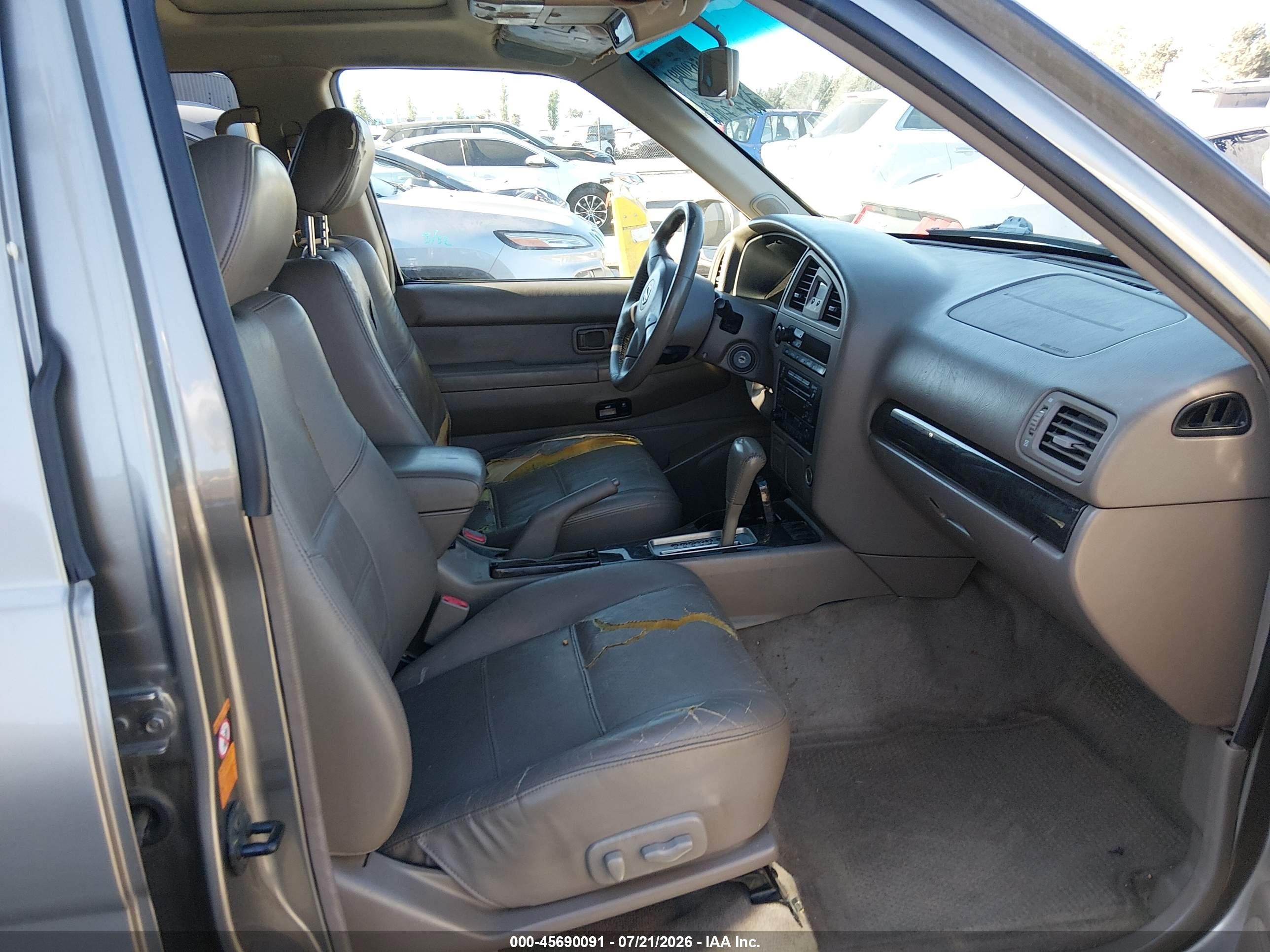 2004 Nissan Pathfinder Le Platinum Gray vin: JN8DR09X54W808908