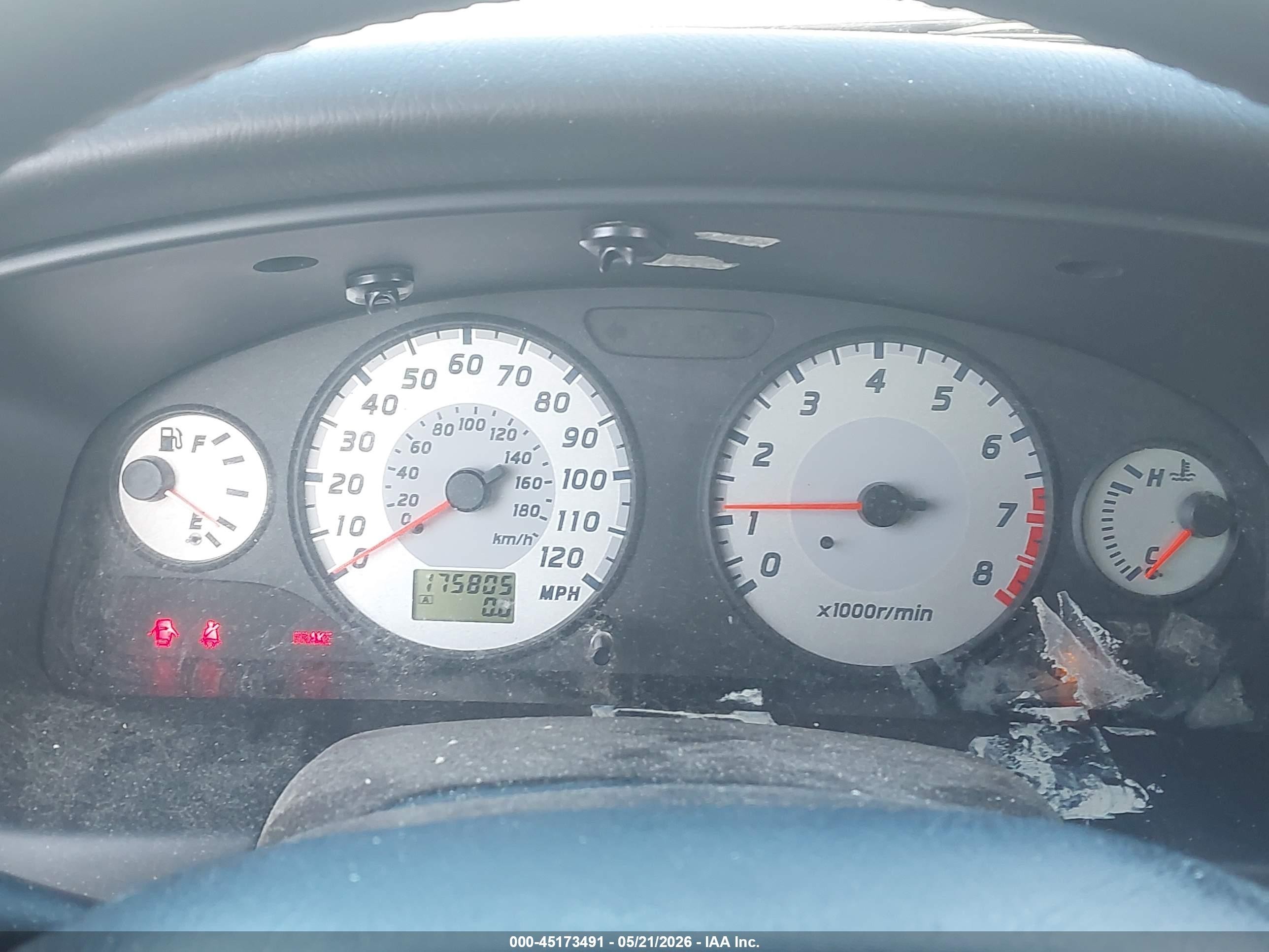 2001 Nissan Pathfinder Se Серебряный vin: JN8DR09X61W580185