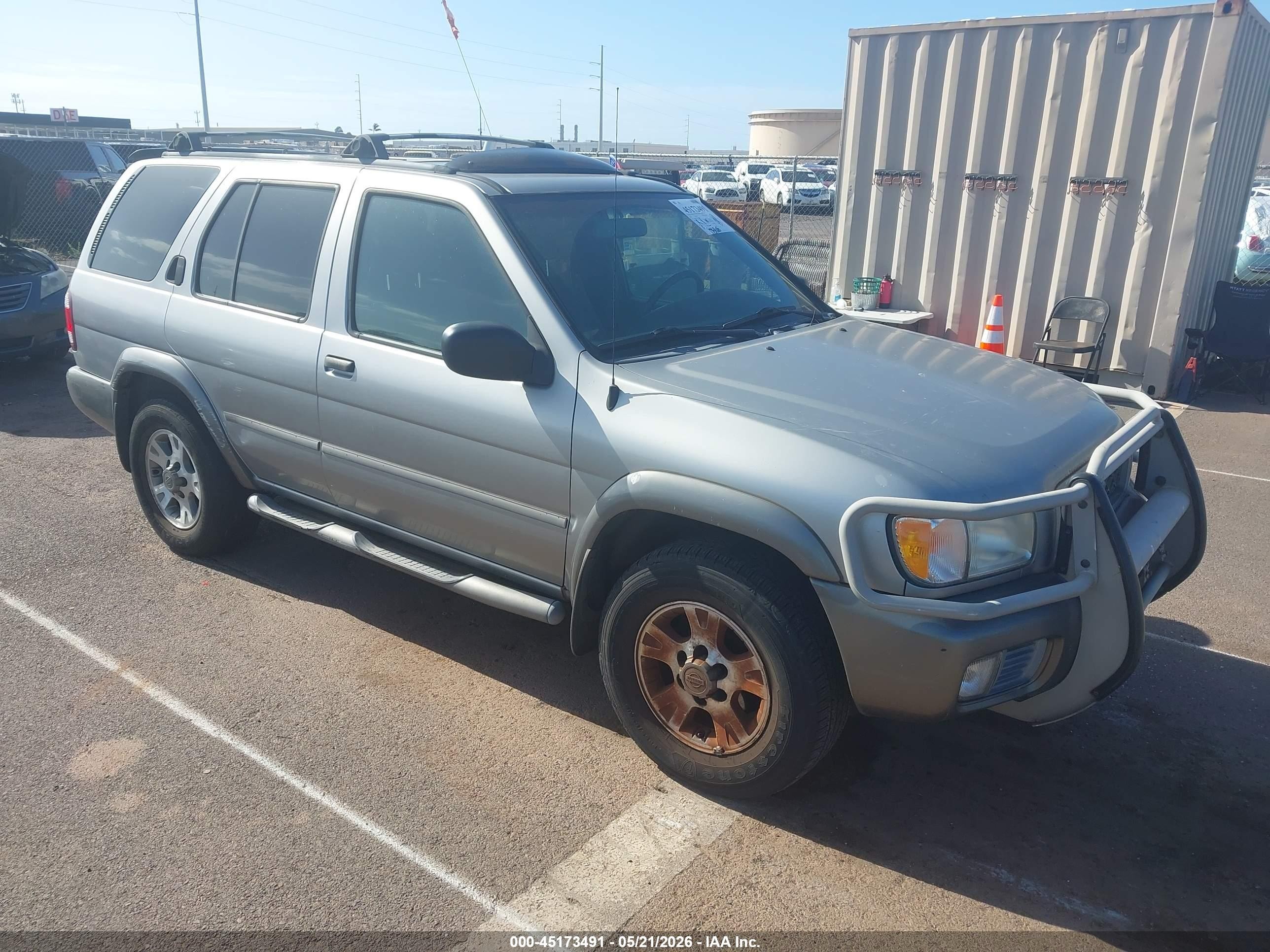 2001 Nissan Pathfinder Se Серебряный vin: JN8DR09X61W580185