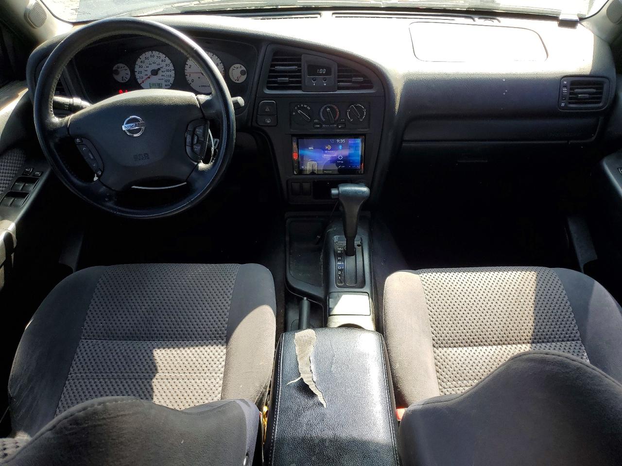 2002 Niss Pathfinder Blue vin: JN8DR09X62W652410