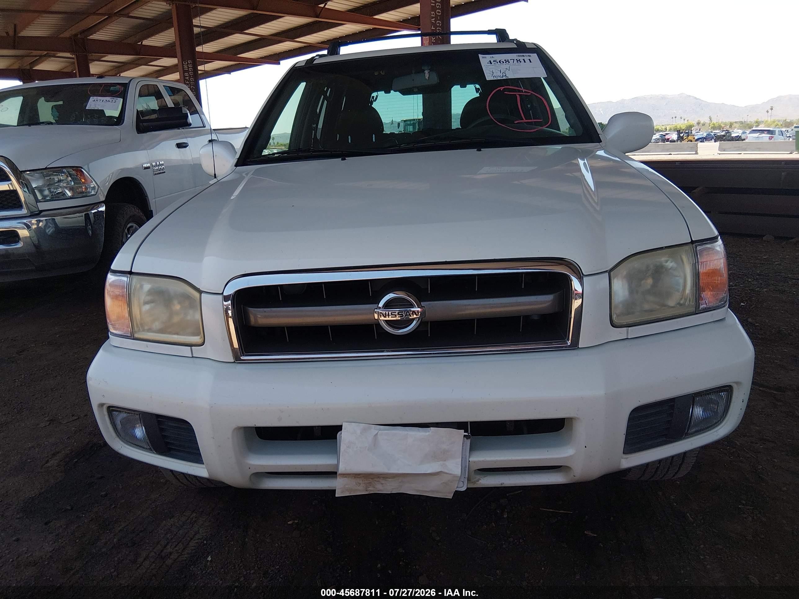 2002 Nissan Pathfinder Le White vin: JN8DR09X62W664413