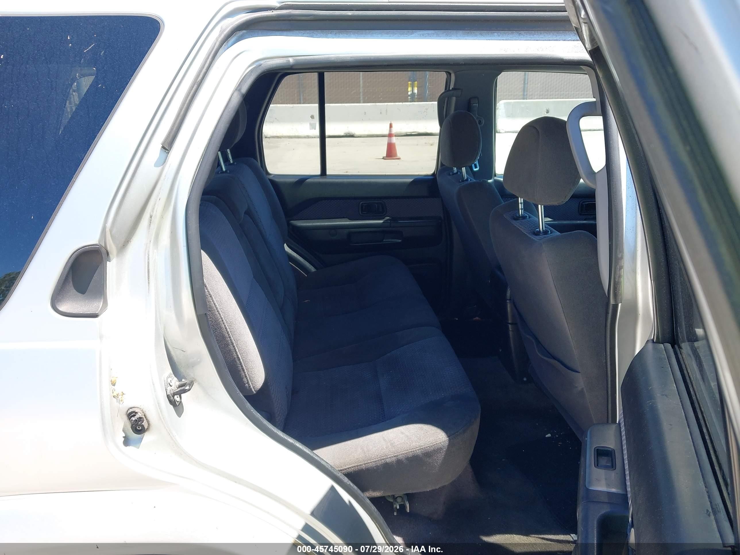 2004 Nissan Pathfinder Se Silver vin: JN8DR09X64W807900