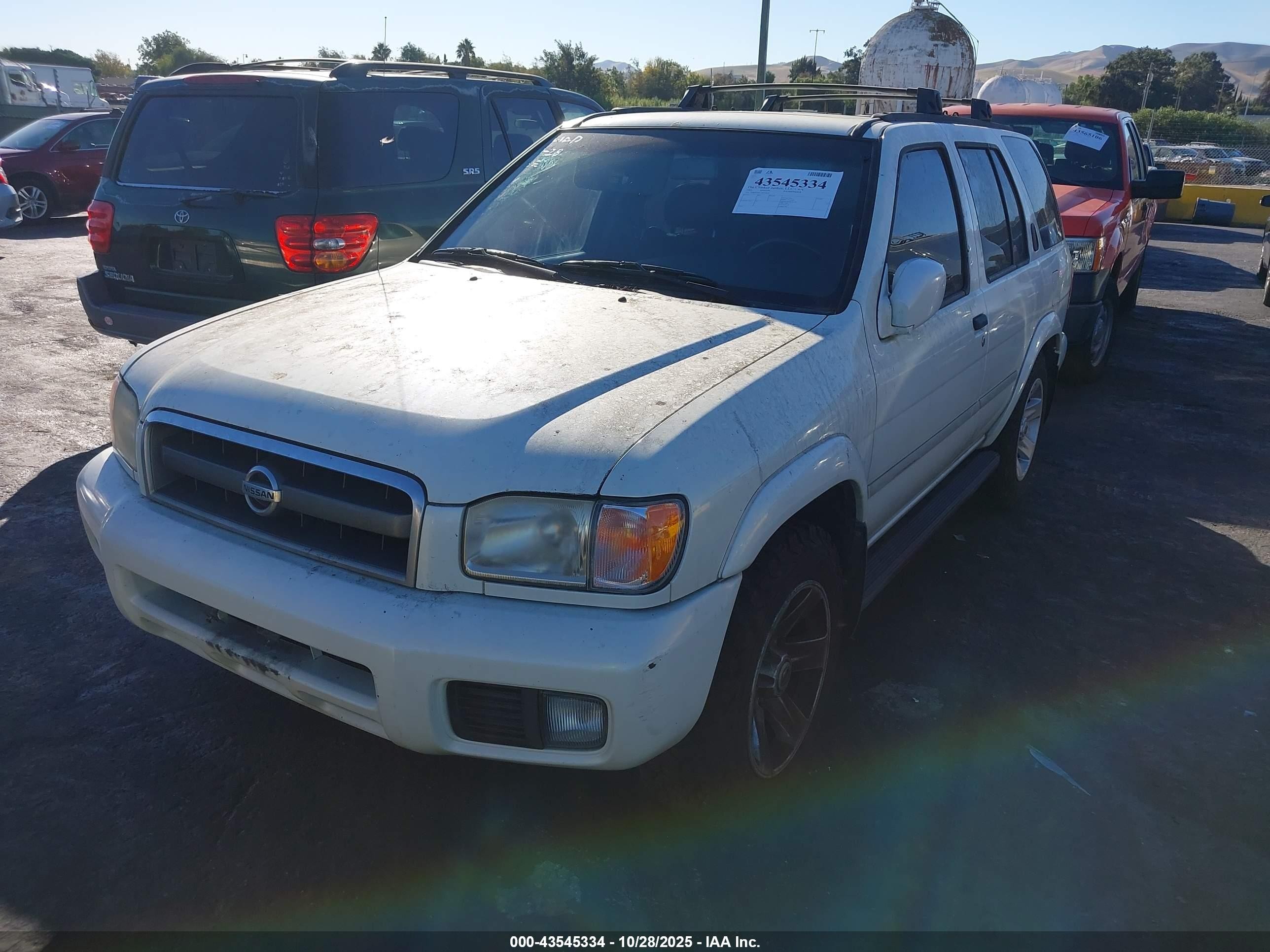 2003 Nissan Pathfinder Le White vin: JN8DR09X73W708615