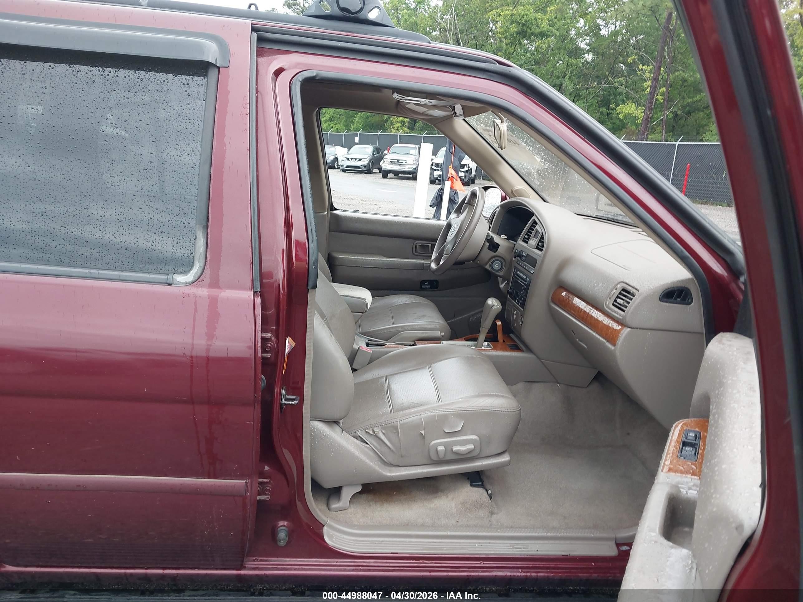 2003 Nissan Pathfinder Le Burgundy vin: JN8DR09X83W702841