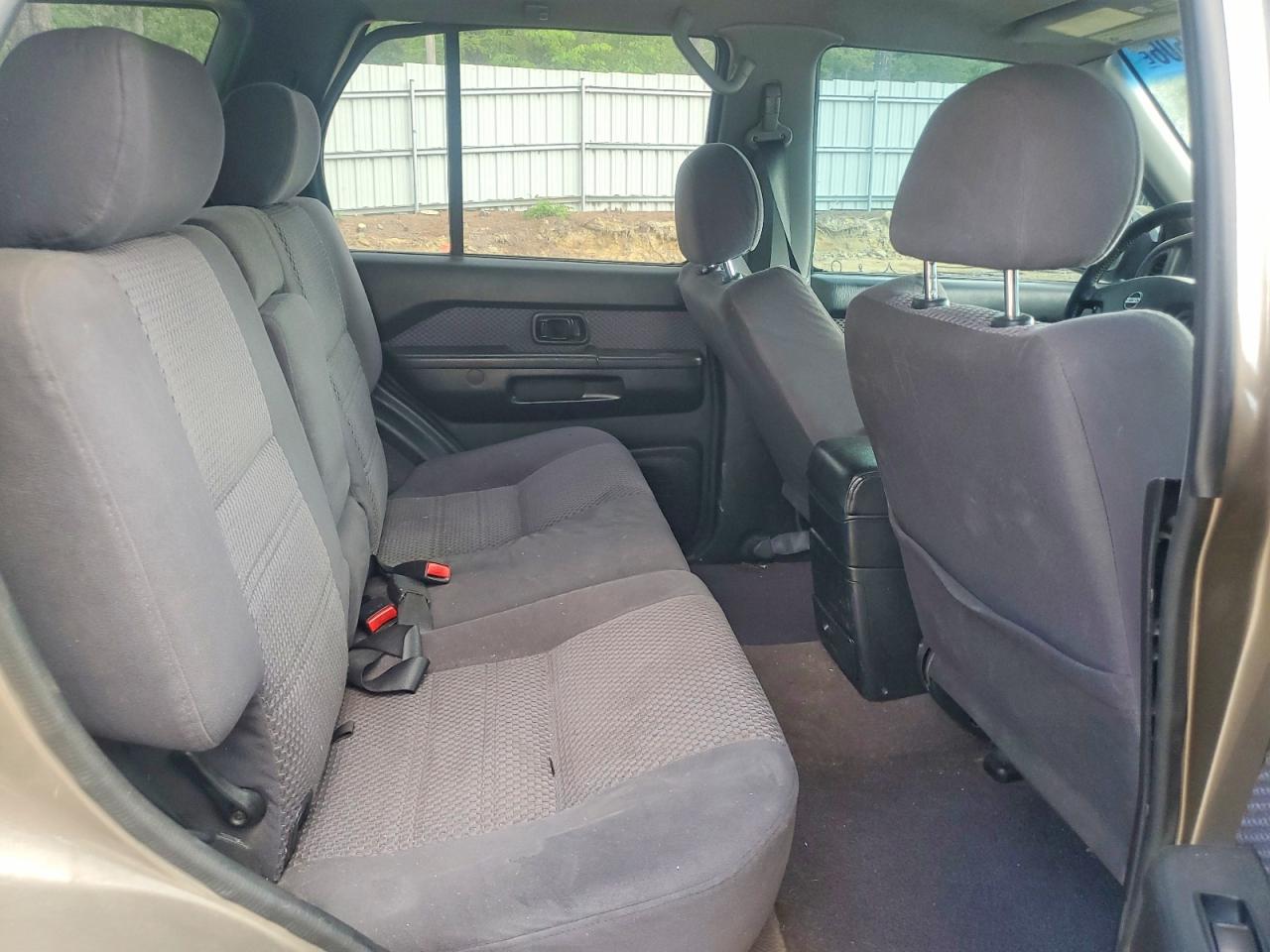 2002 Niss Pathfinder Золотой vin: JN8DR09X92W650683