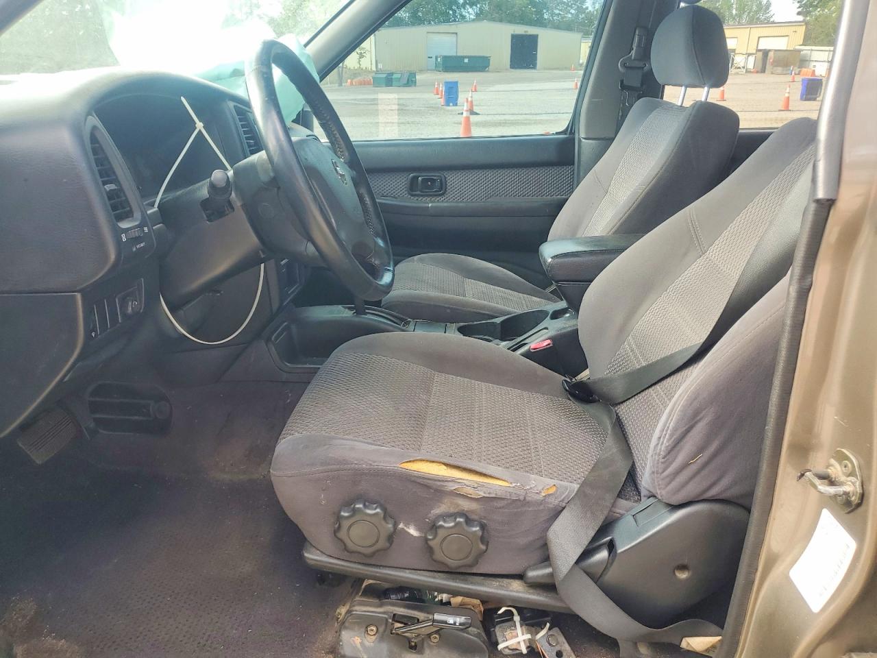 2002 Niss Pathfinder Золотой vin: JN8DR09X92W650683