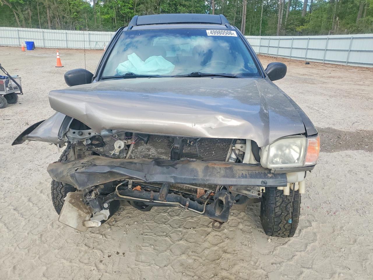 2002 Niss Pathfinder Золотой vin: JN8DR09X92W650683
