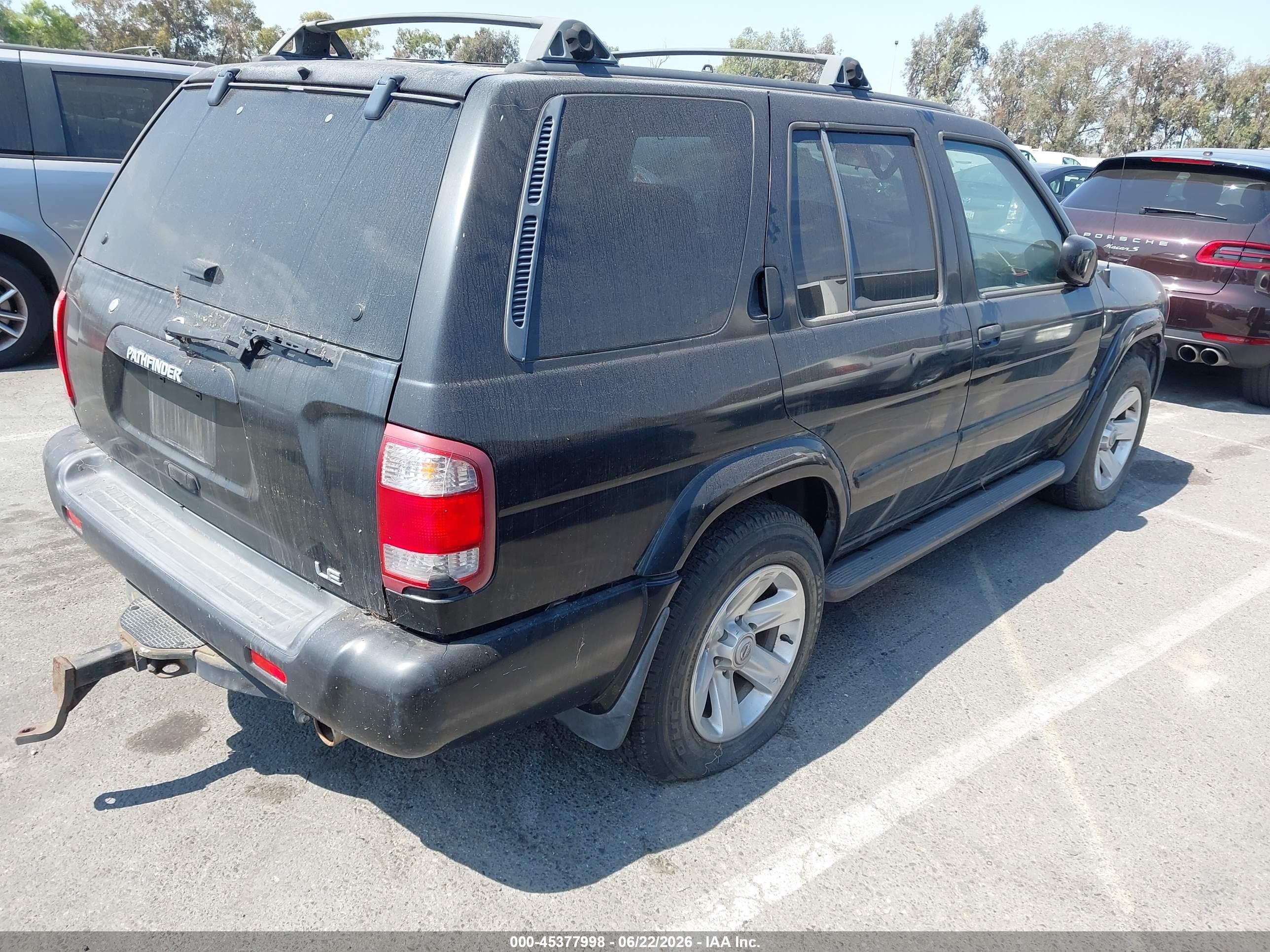2002 Nissan Pathfinder Le Black vin: JN8DR09X92W654944