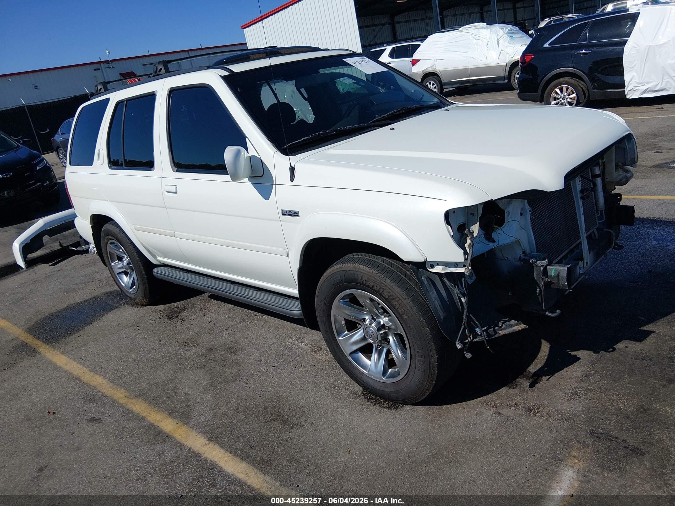 2004 Nissan Pathfinder Le Platinum White vin: JN8DR09Y24W900468