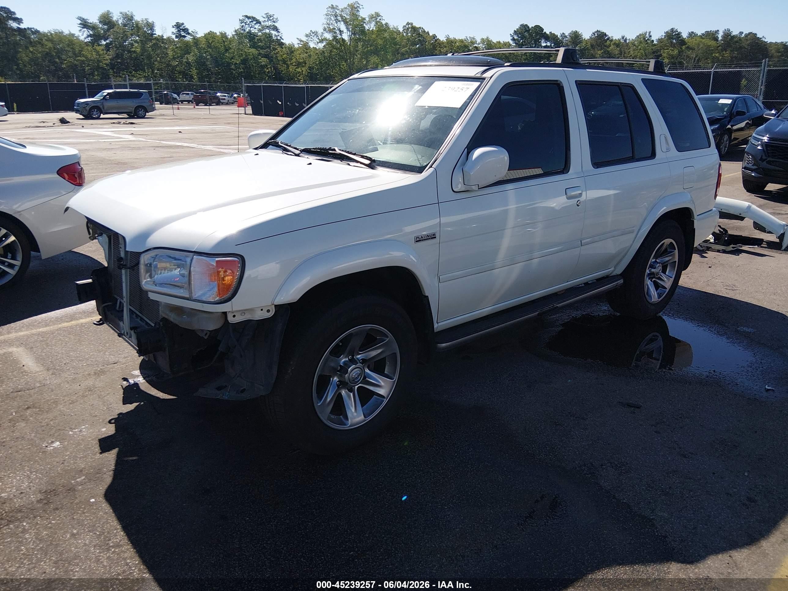 2004 Nissan Pathfinder Le Platinum White vin: JN8DR09Y24W900468