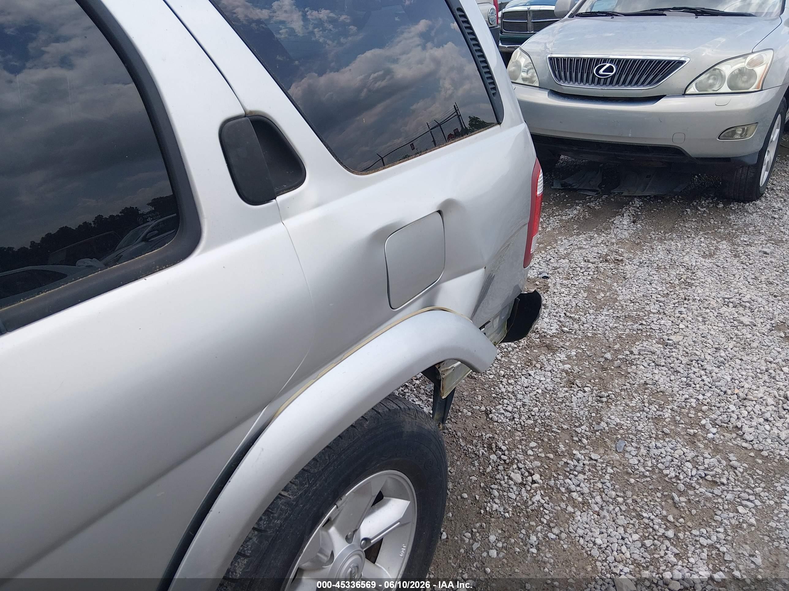 2004 Nissan Pathfinder Se Серебряный vin: JN8DR09Y24W907601
