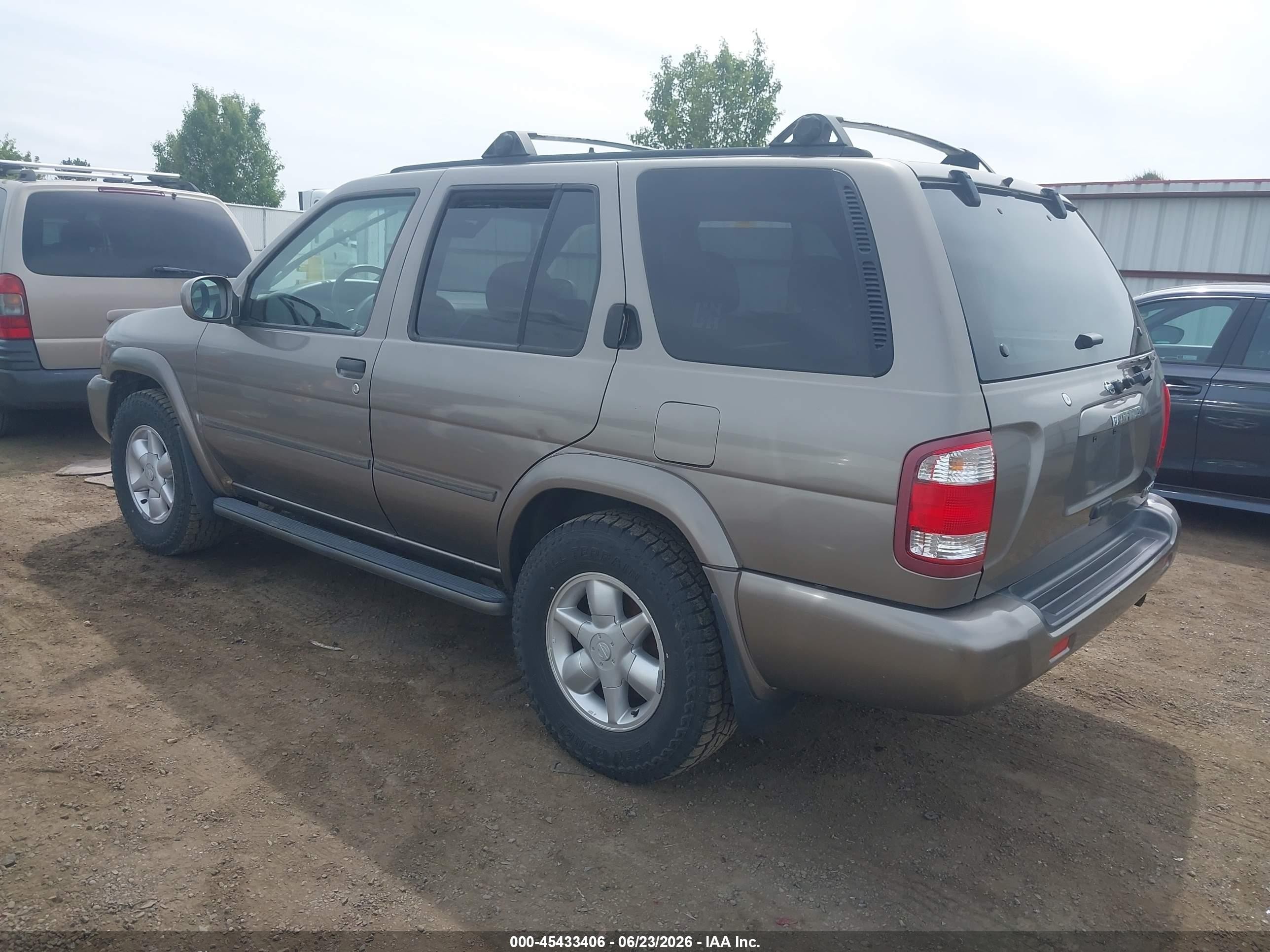 2001 Nissan Pathfinder Le Beige vin: JN8DR09Y31W605312