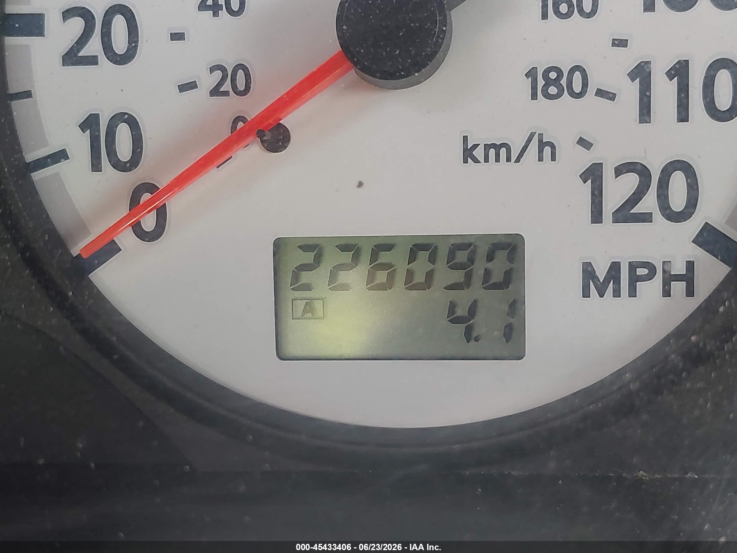 2001 Nissan Pathfinder Le Beige vin: JN8DR09Y31W605312