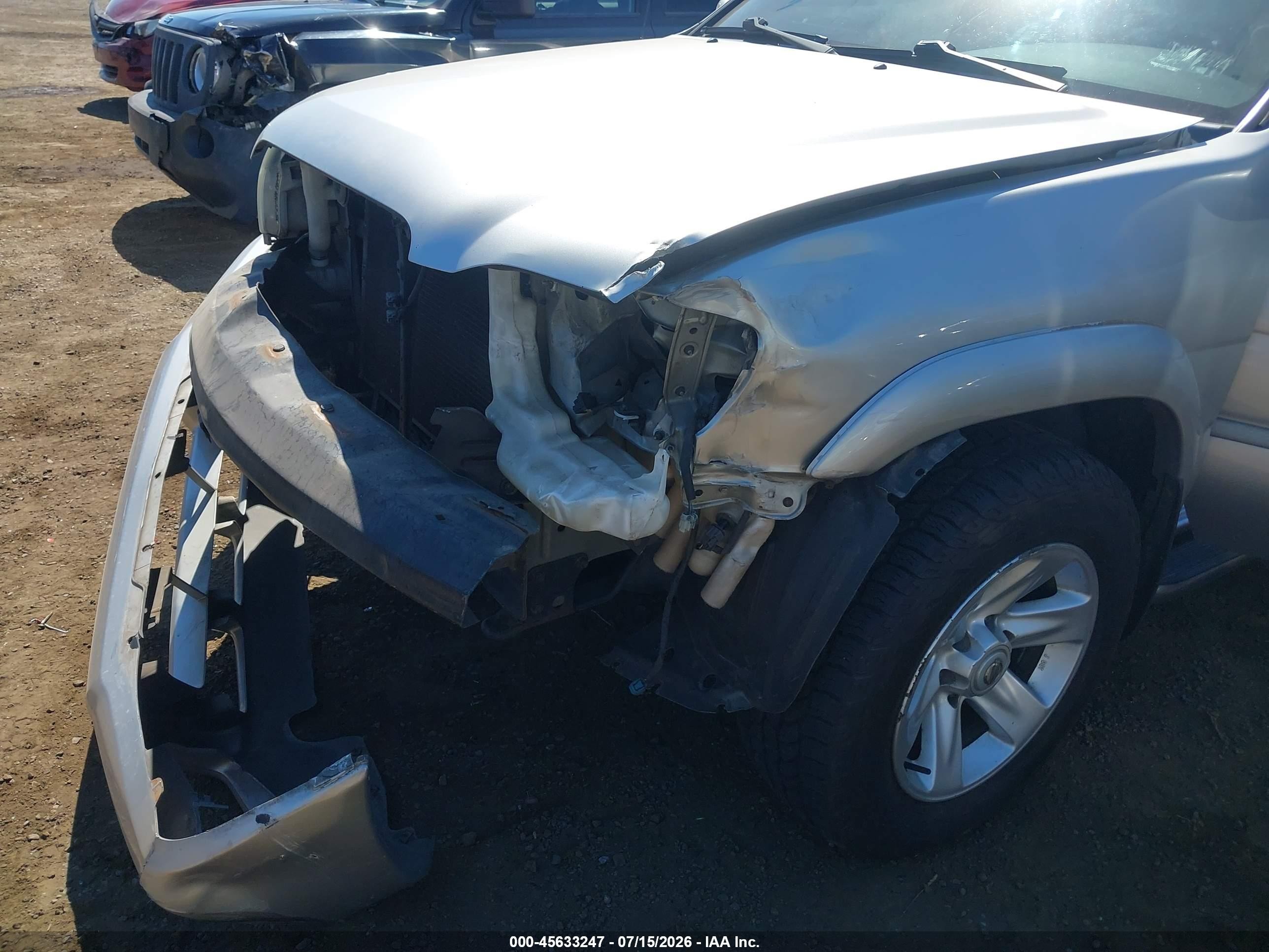 2002 Nissan Pathfinder Le Silver vin: JN8DR09Y32W746172
