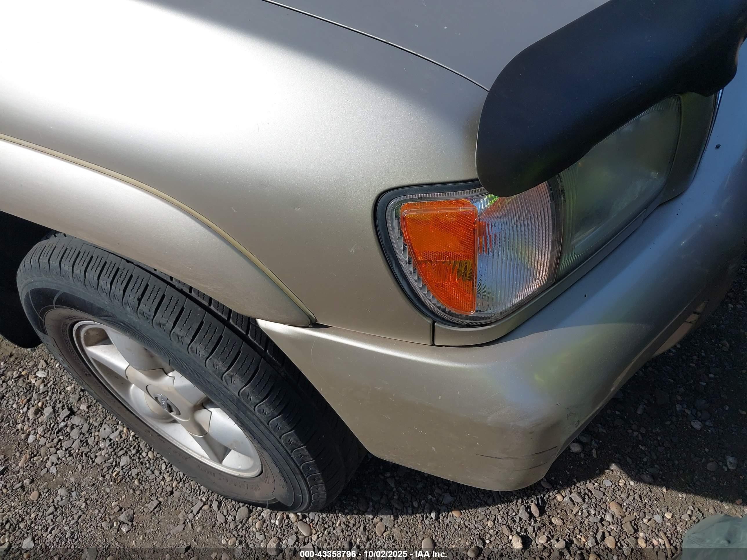 2002 Nissan Pathfinder Se Tan vin: JN8DR09Y42W727565