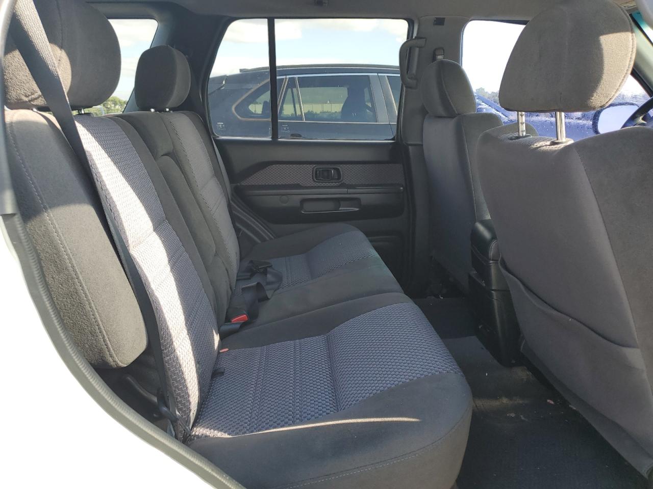 2003 Nissan Pathfinder Le White vin: JN8DR09Y43W834794