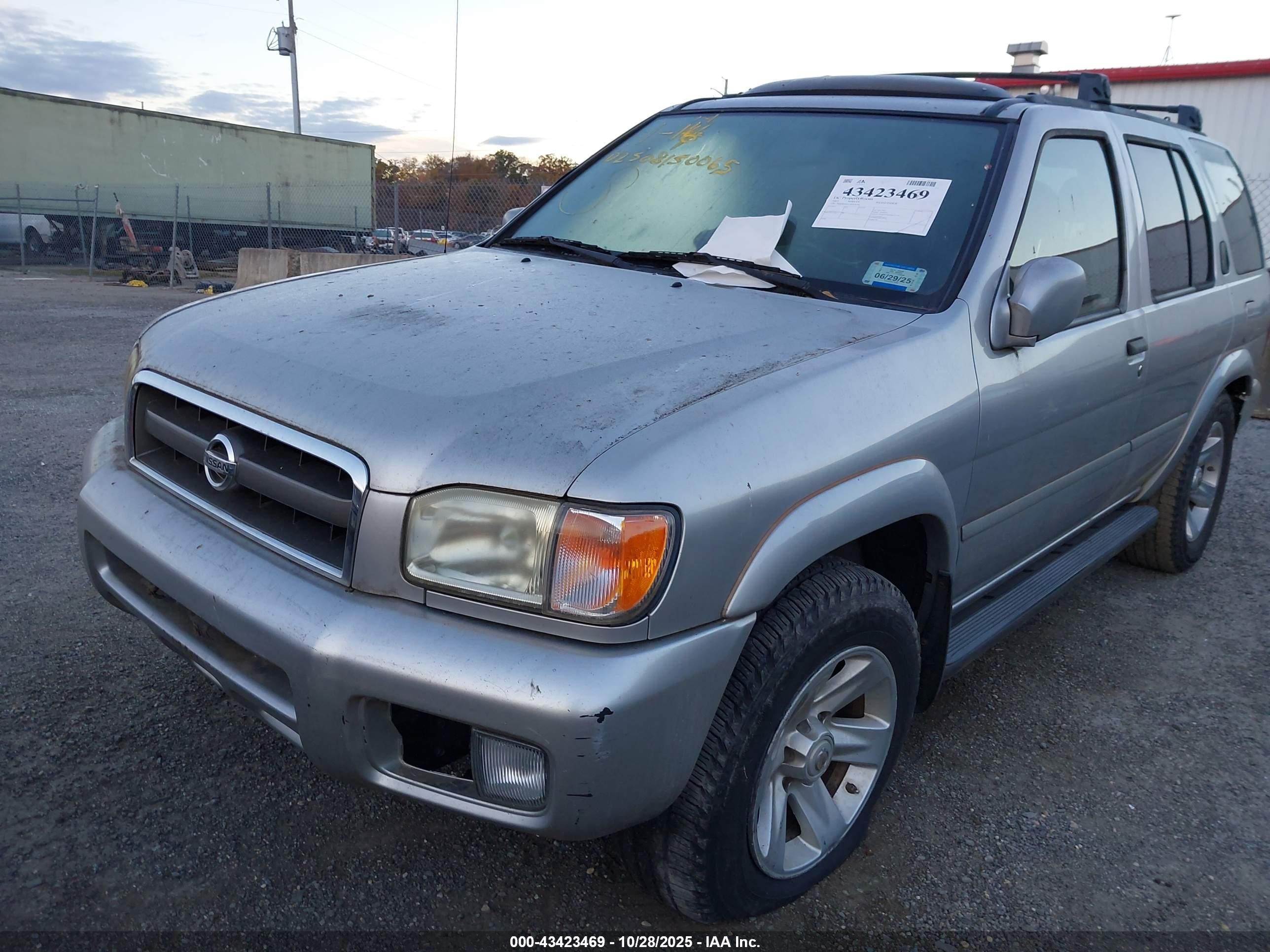 2003 Nissan Pathfinder Le Silver vin: JN8DR09Y63W828348