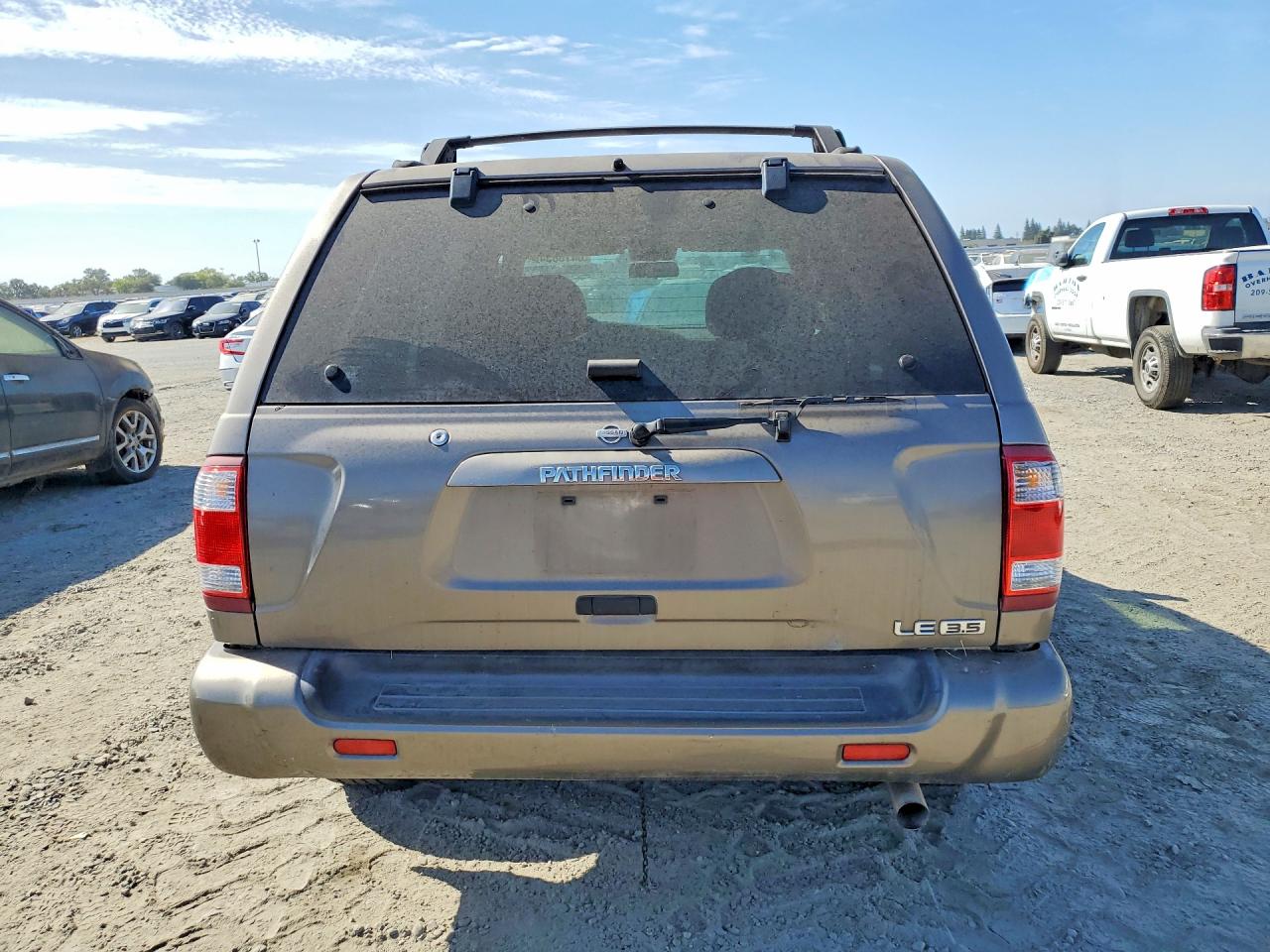 2001 Nissan Pathfinder Se Tan vin: JN8DR09Y71W591348