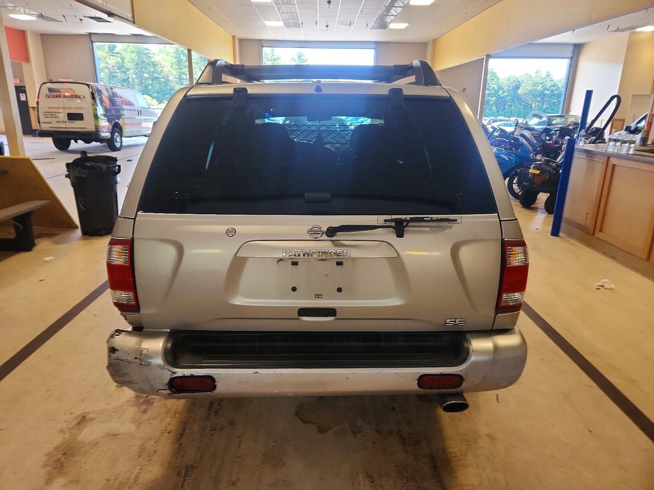 2002 Nissan Pathfinder Se Silver vin: JN8DR09Y82W738889