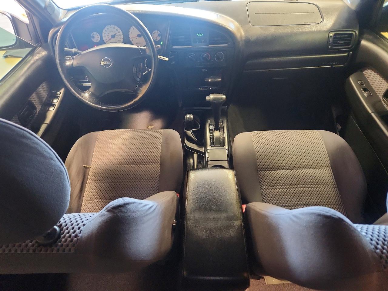 2002 Nissan Pathfinder Se Silver vin: JN8DR09Y82W738889