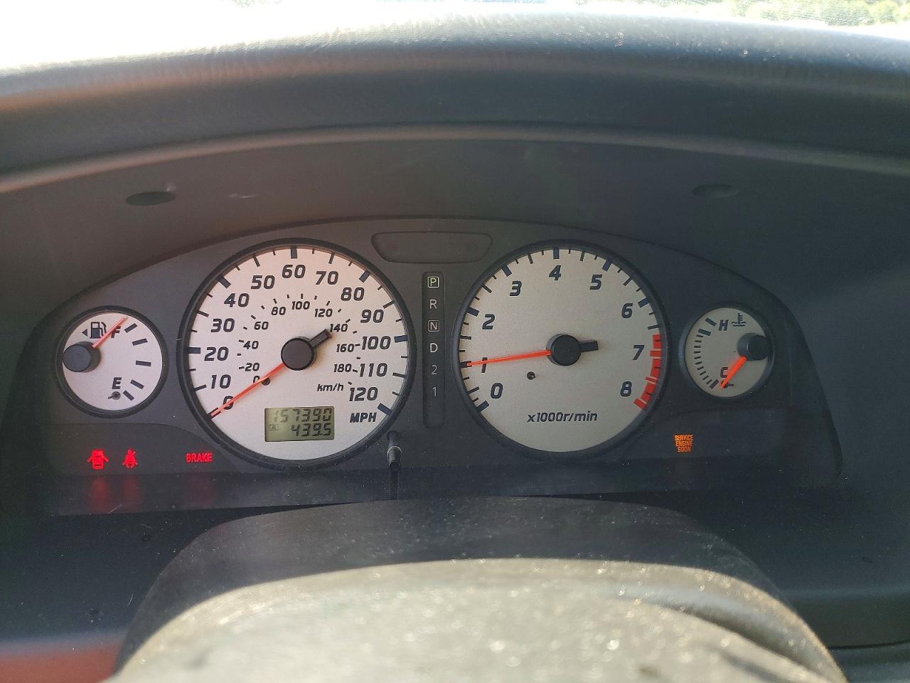2004 Nissan Pathfinder Se Silver vin: JN8DR09Y84W916075