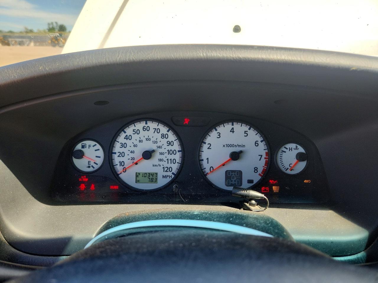 2001 Nissan Pathfinder S White vin: JN8DR09Y91W594025