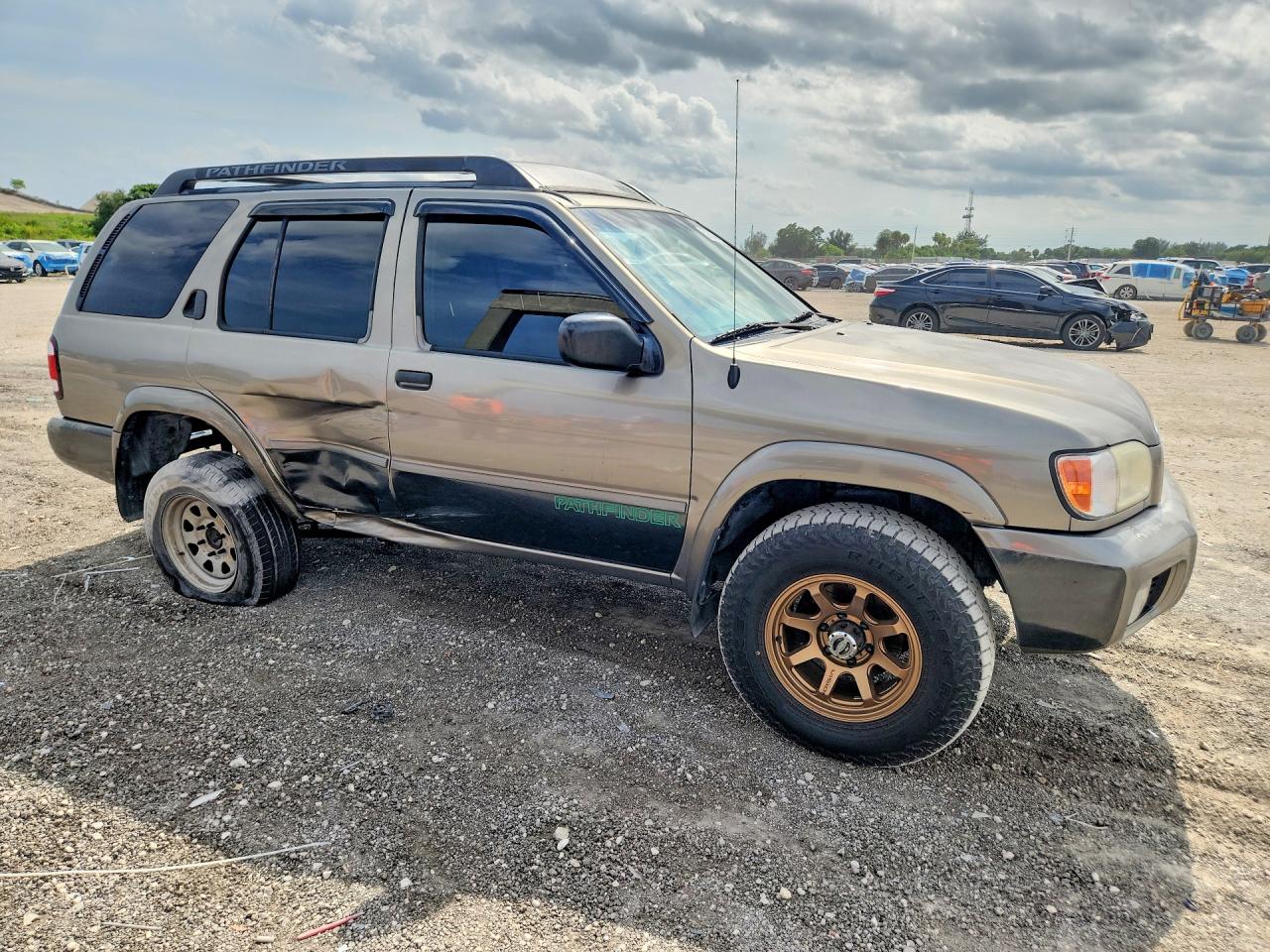 2004 Nissan Pathfinder Se Tan vin: JN8DR09Y94W920183