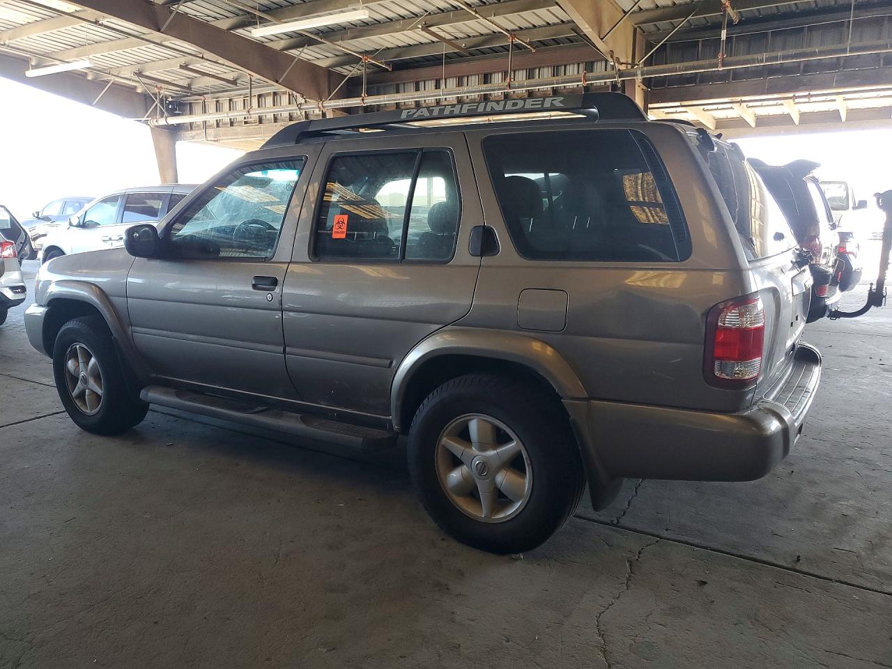 2002 Nissan Pathfinder Le/se Tan vin: JN8DR09YX2W743267