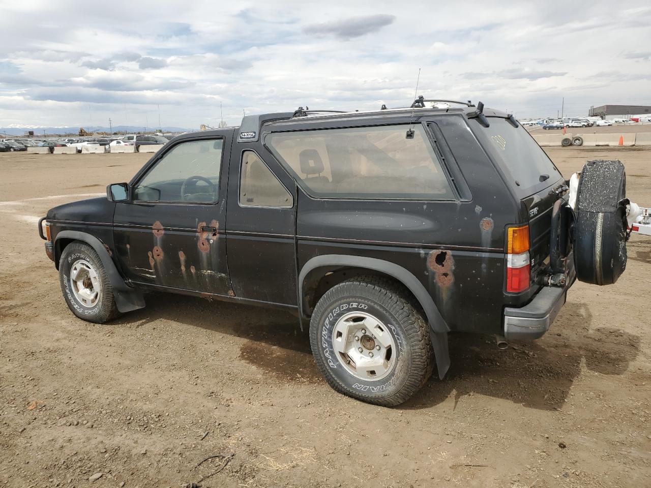 1988 Nissan Pathfinder Black vin: JN8HD16Y2JW027424