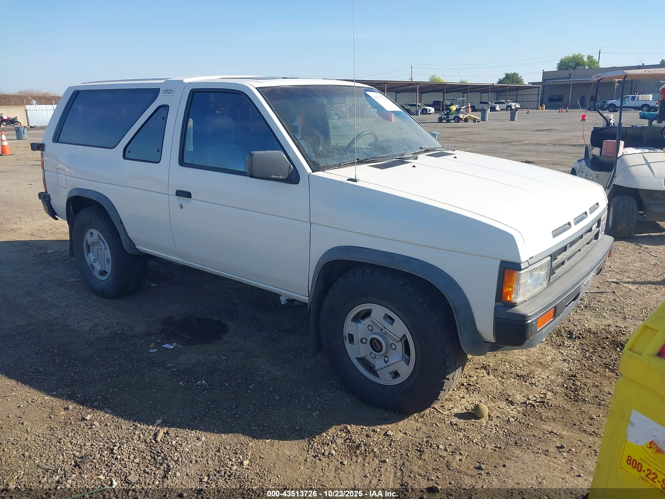 1988 Nissan Pathfinder   White vin: JN8HD16Y3JW032843