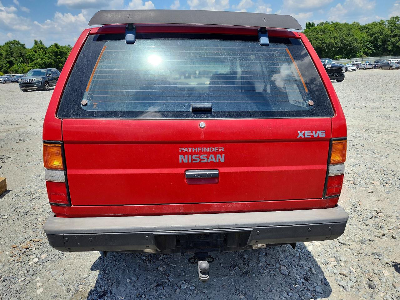 1990 Nissan Pathfinder Xe Red vin: JN8HD17S1LW215882