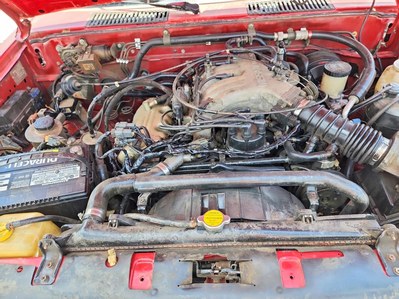 1990 Nissan Pathfinder Xe Red vin: JN8HD17S1LW215882