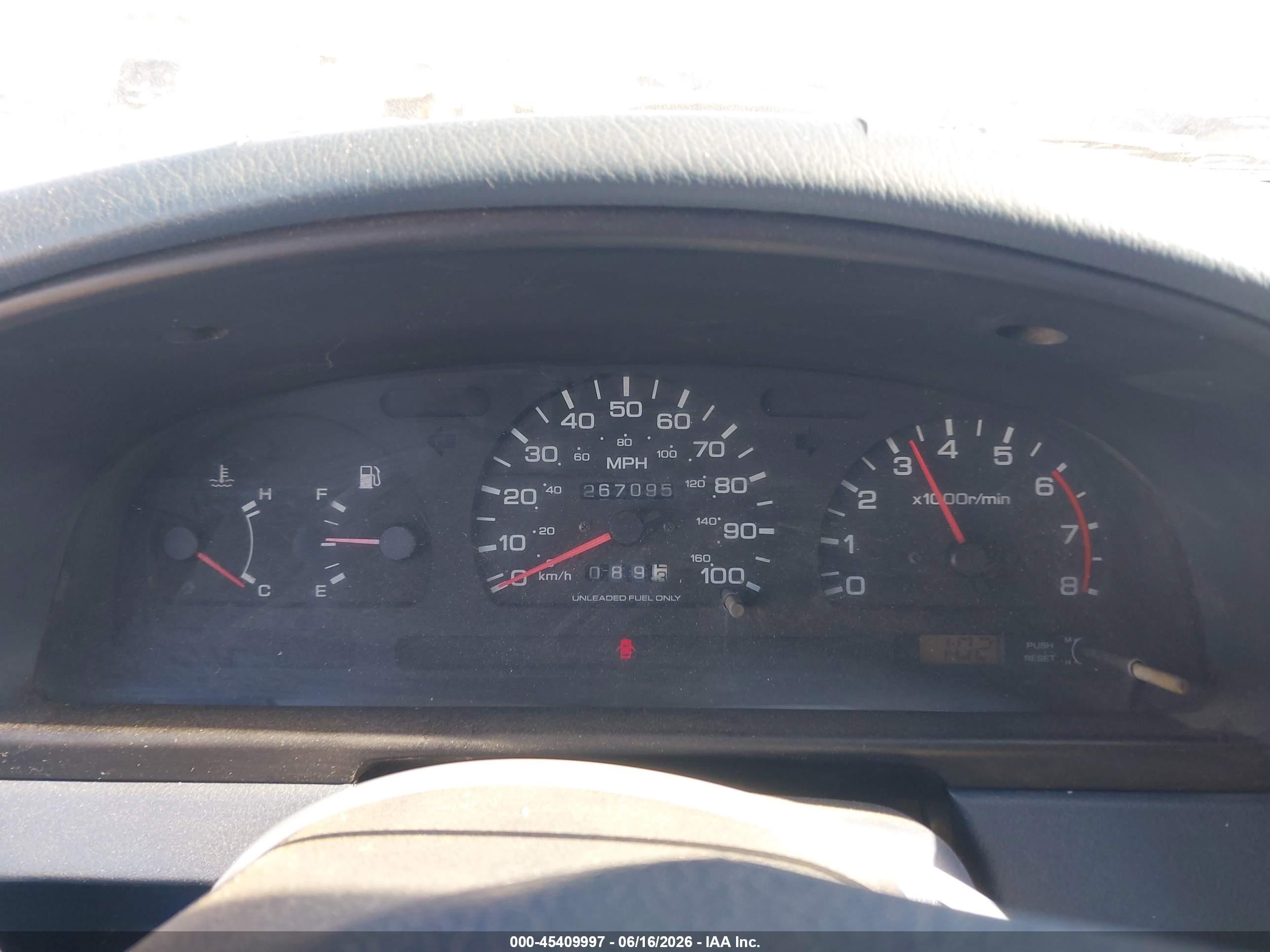 1995 Nissan Pathfinder Xe/le White vin: JN8HD17S2SW077218
