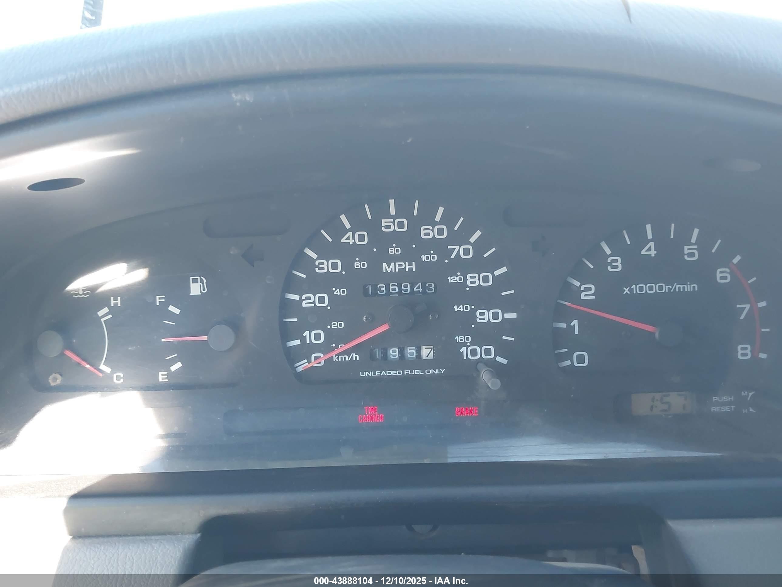 1995 Nissan Pathfinder Xe/le Gray vin: JN8HD17S2SW093595