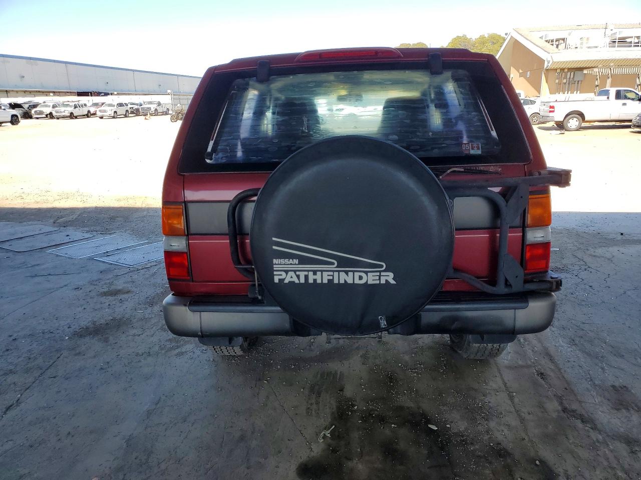 1994 Nissan Pathfinder Xe Red vin: JN8HD17S3RW215326