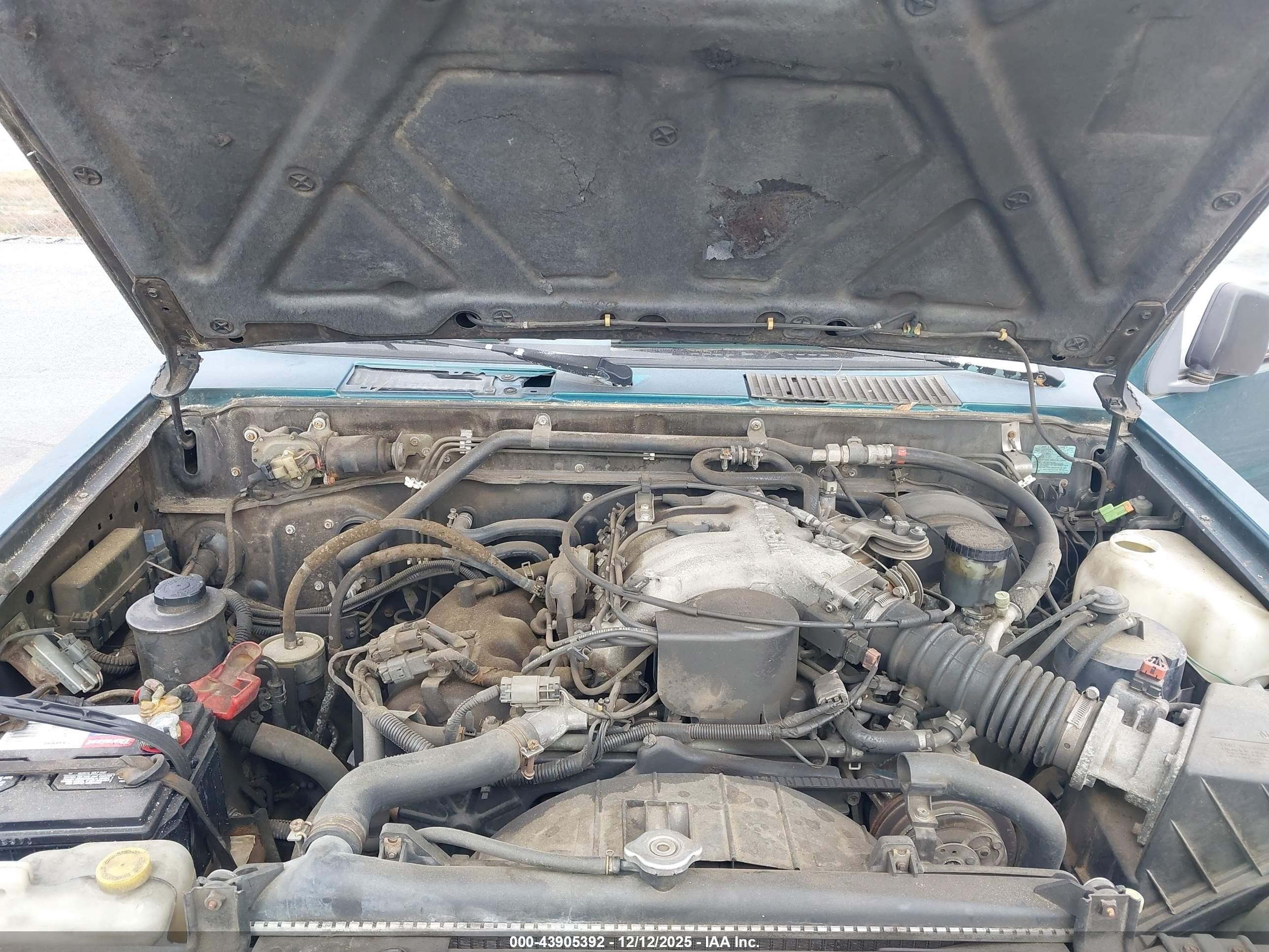 1995 Nissan Pathfinder Xe/le Green vin: JN8HD17S3SW058516