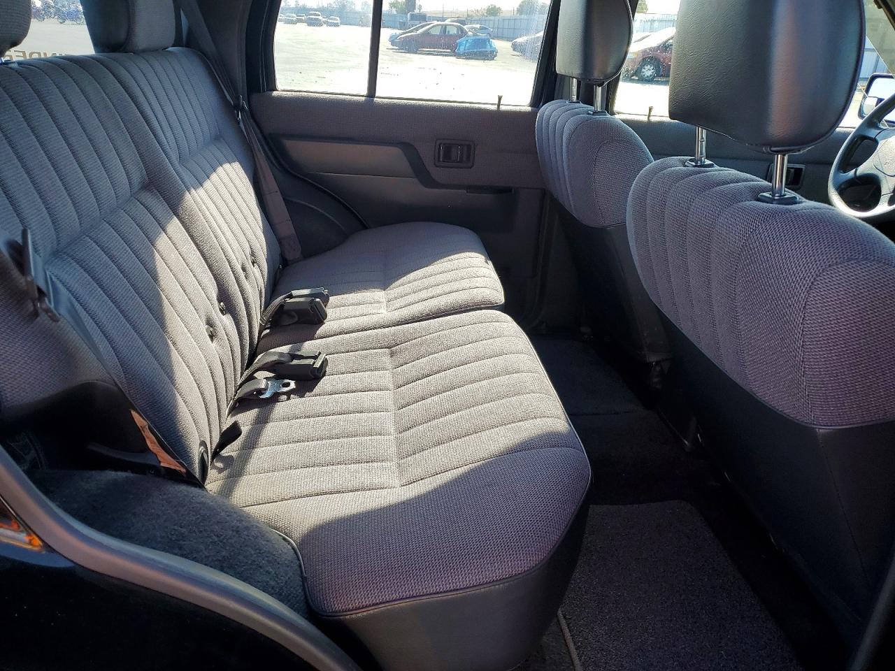 1994 Nissan Pathfinder Xe Black vin: JN8HD17S9RW231384