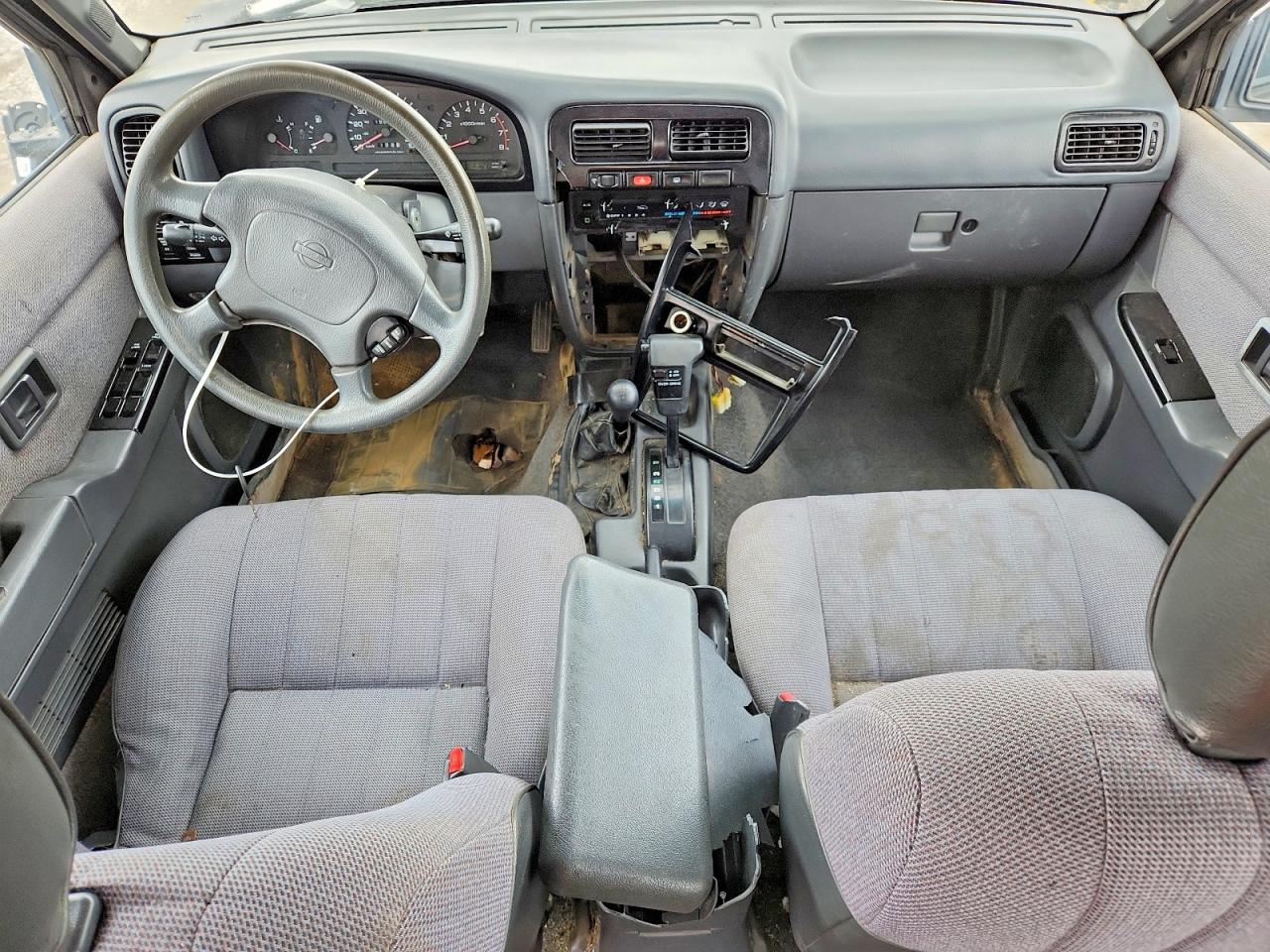 1995 Nissan Pathfinder Gray vin: JN8HD17Y0SW015885